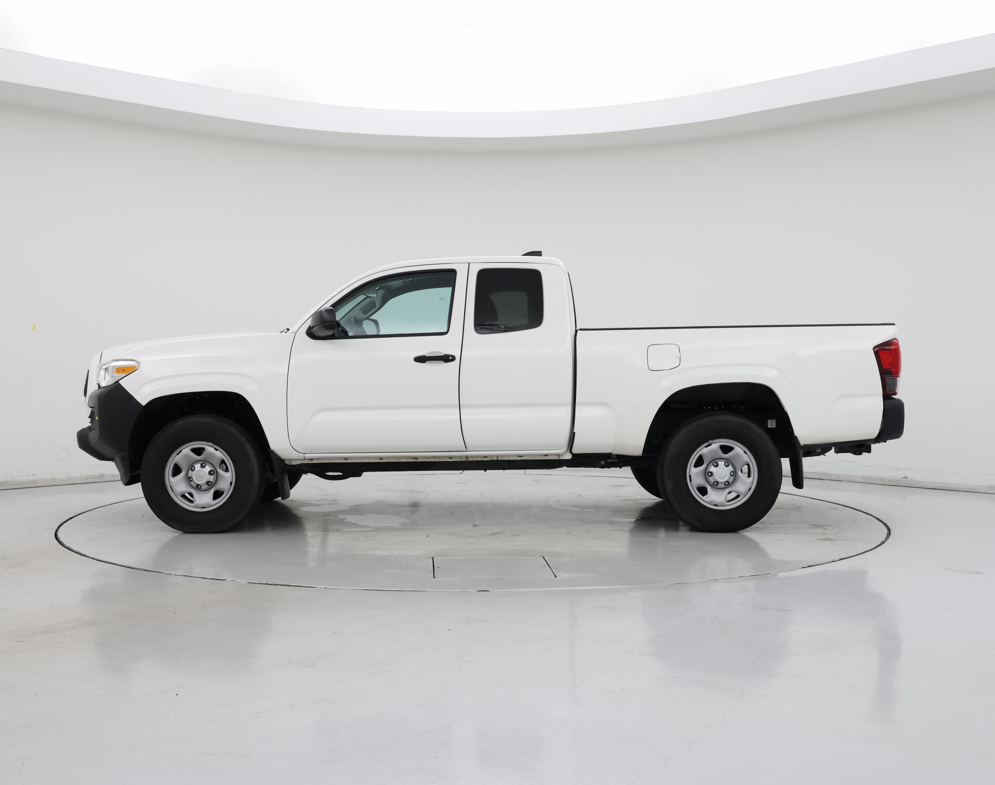 Thumbnail: 2021 Toyota Tacoma - 3