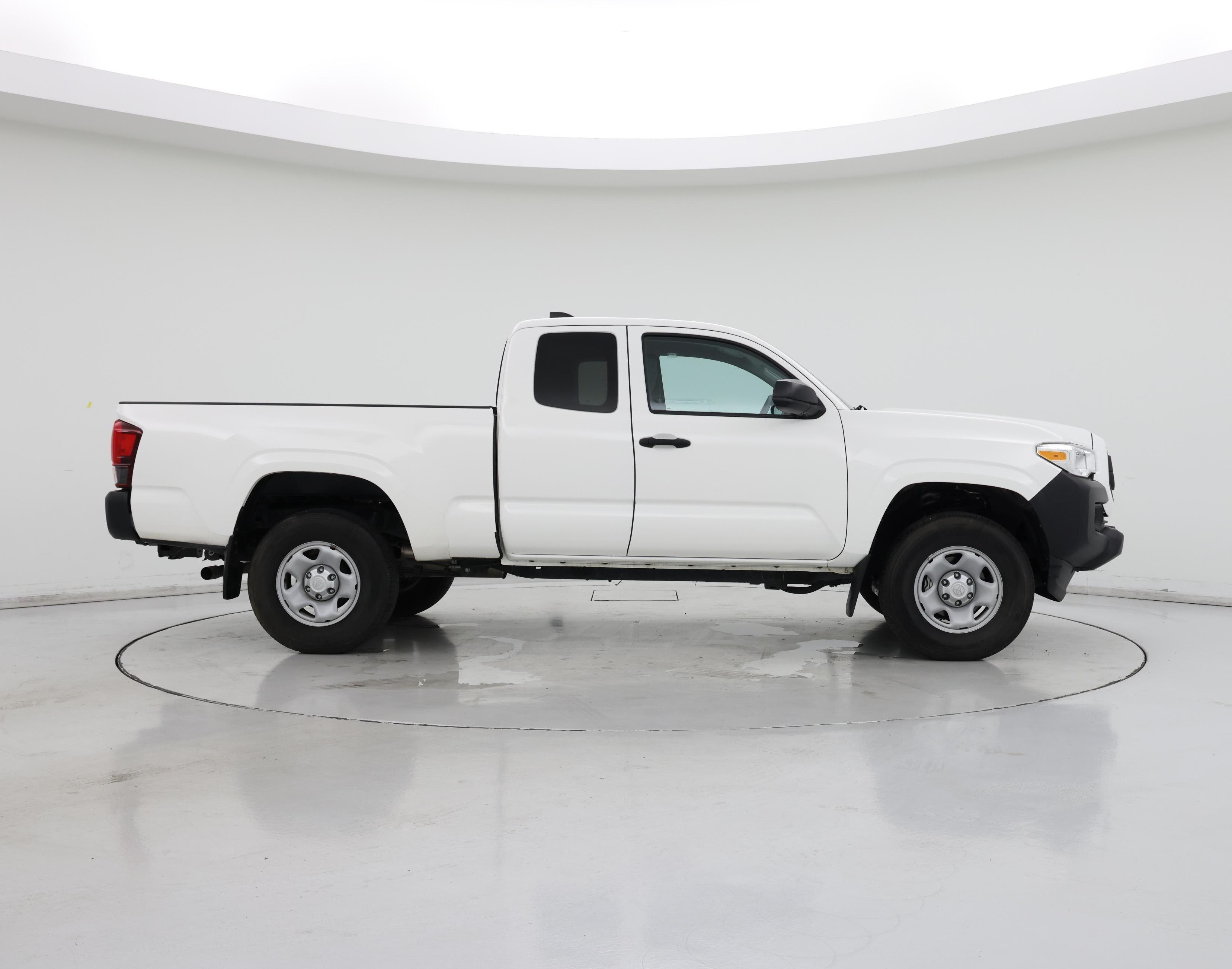 Thumbnail: 2021 Toyota Tacoma - 7