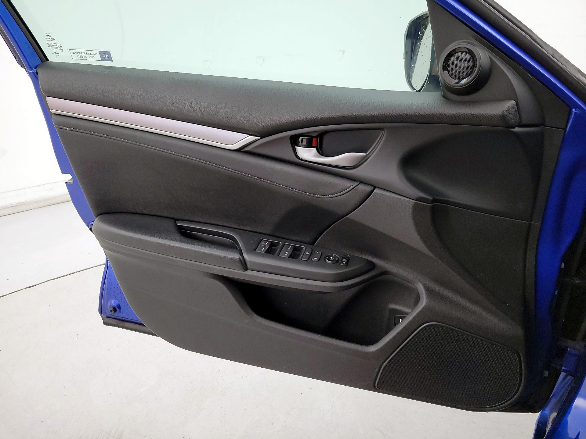 Thumbnail: 2017 Honda Civic - 12