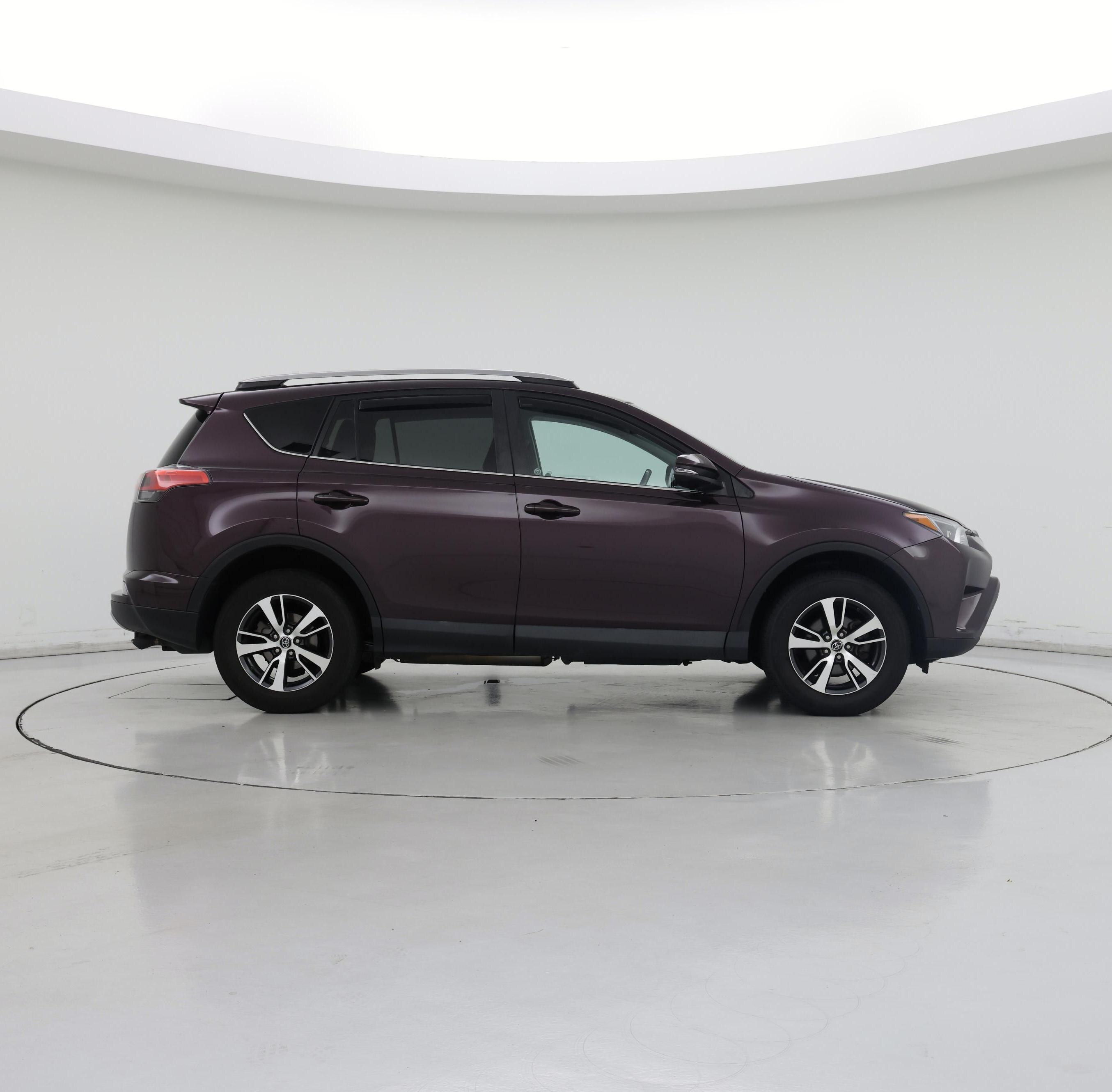 Thumbnail: 2018 Toyota RAV4 - 7