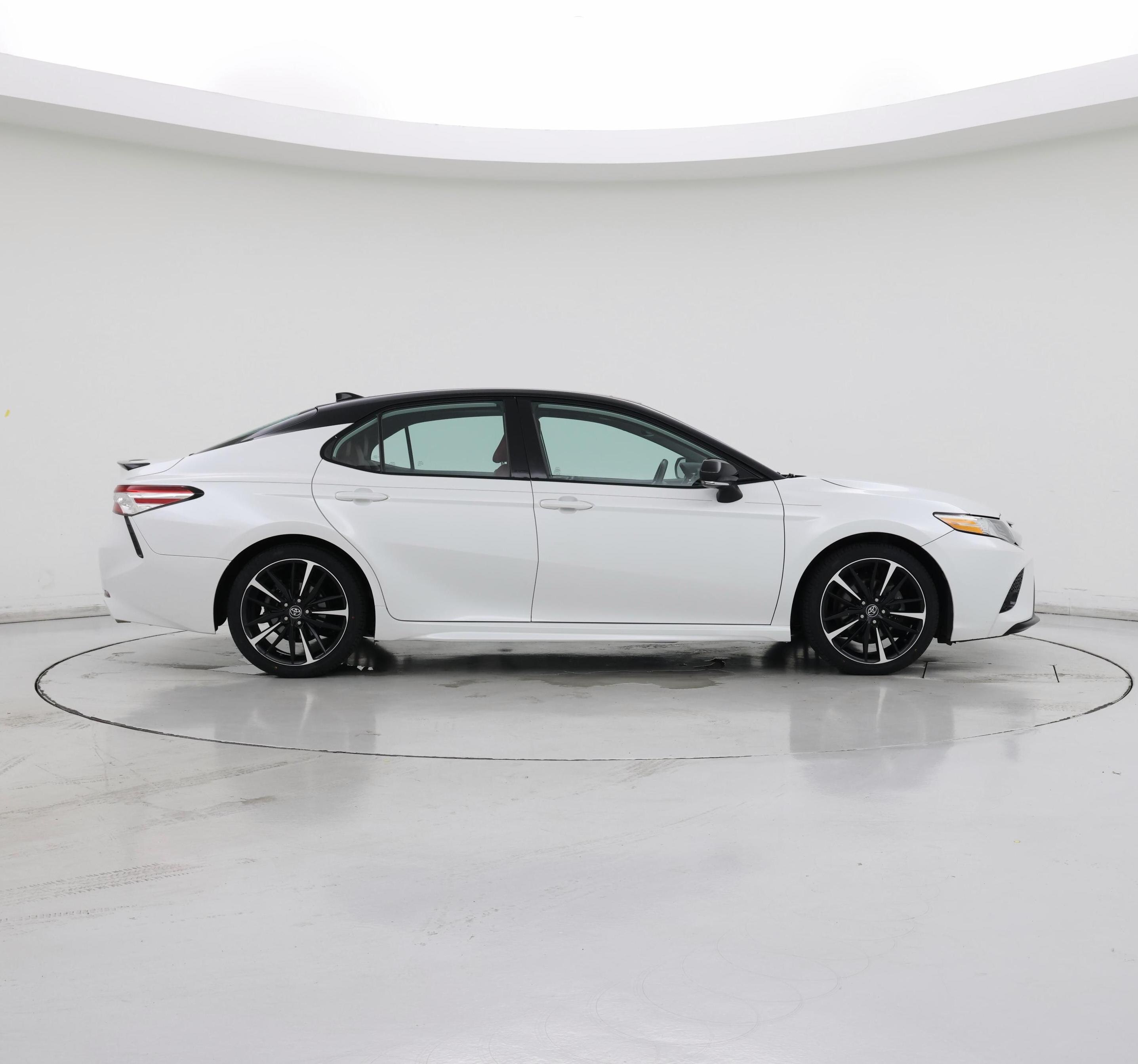 Thumbnail: 2020 Toyota Camry - 7