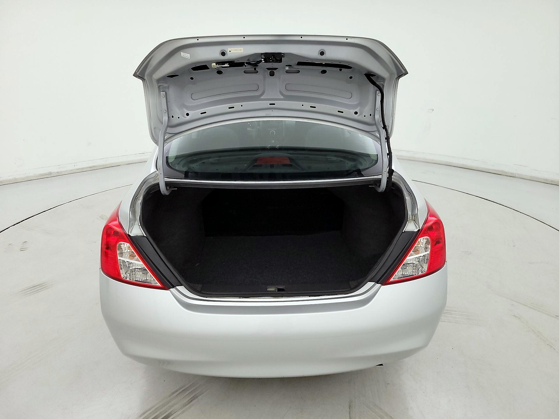Thumbnail: 2014 Nissan Versa - 19