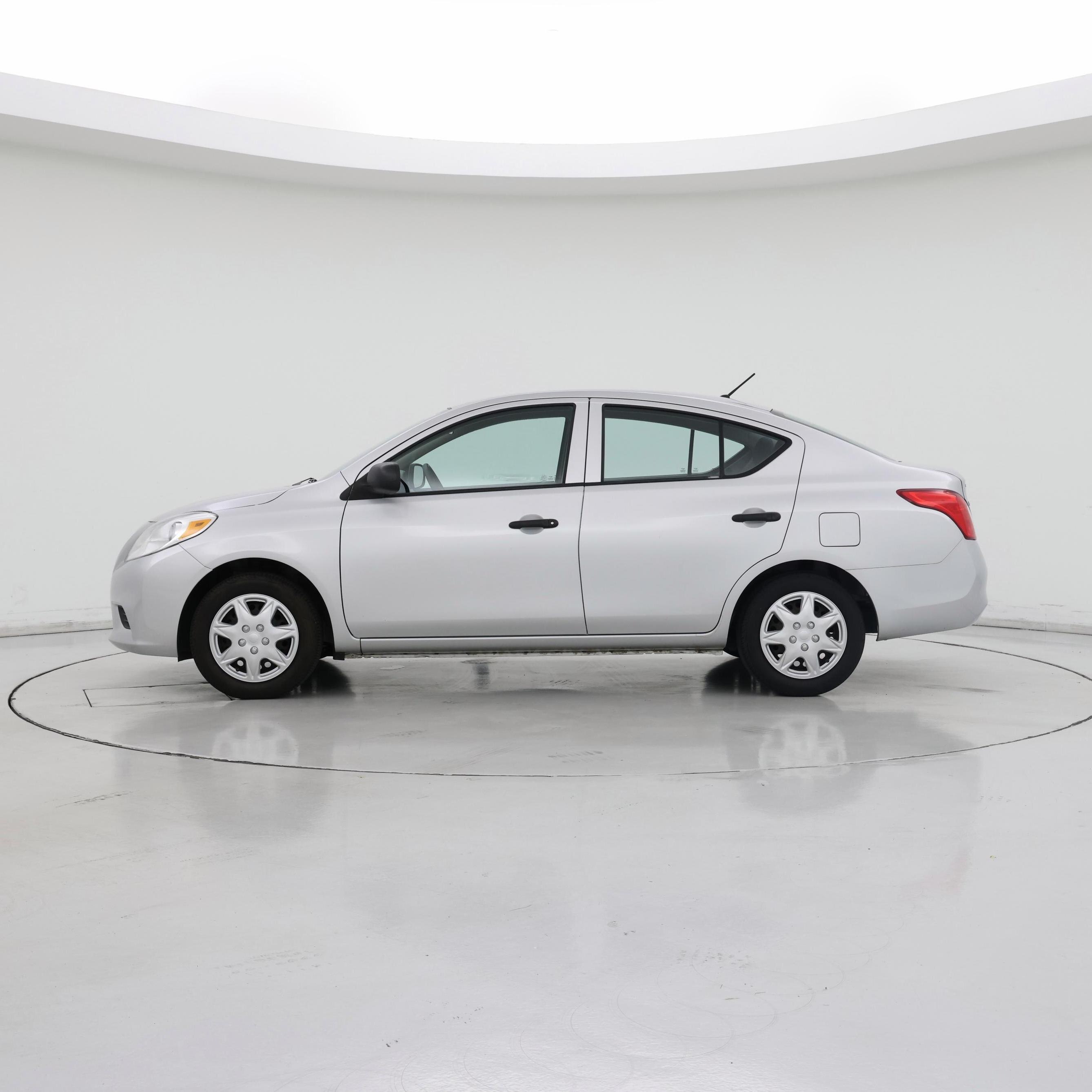 Thumbnail: 2014 Nissan Versa - 3