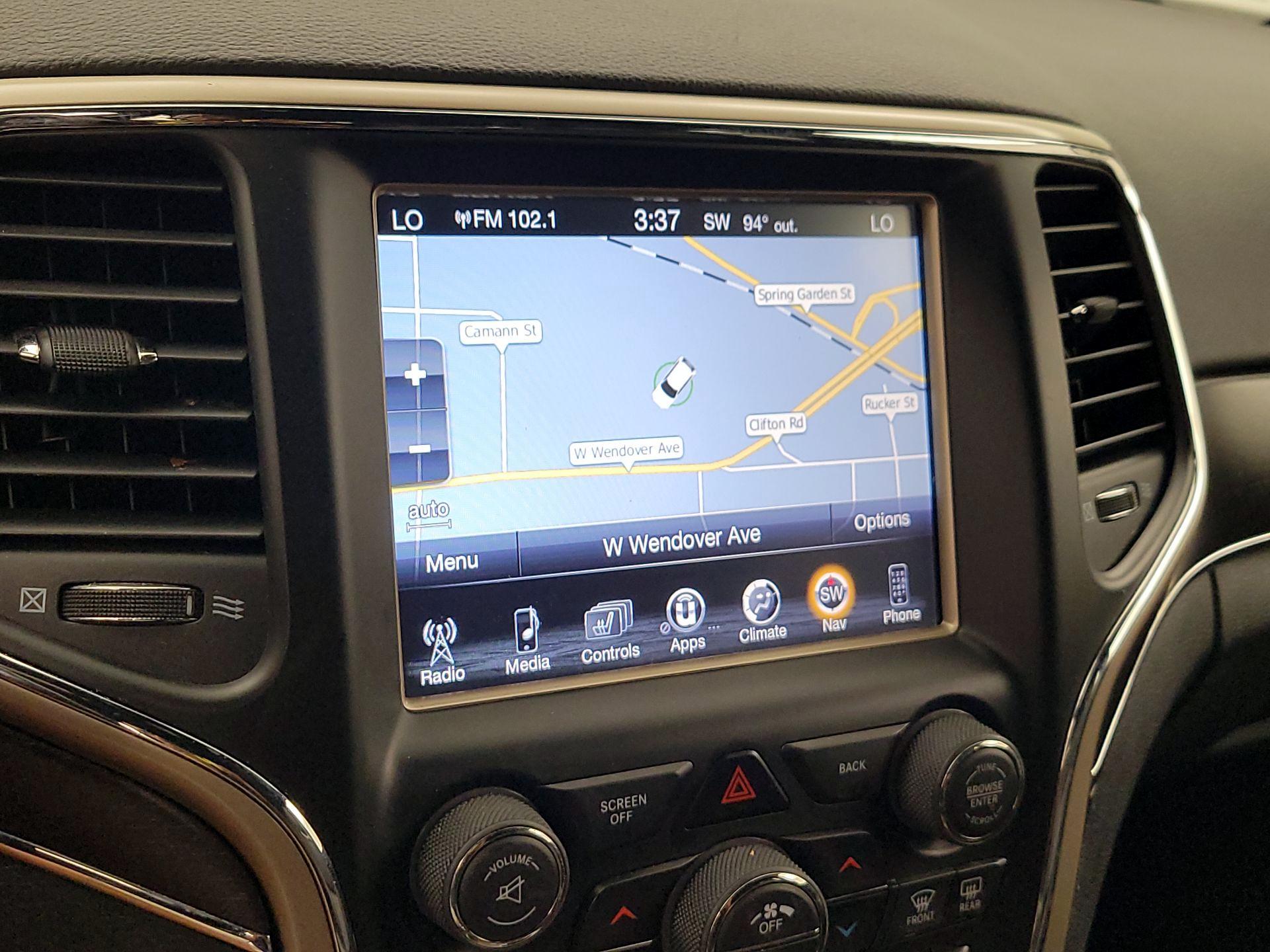 Thumbnail: 2015 Jeep Grand Cherokee - 14