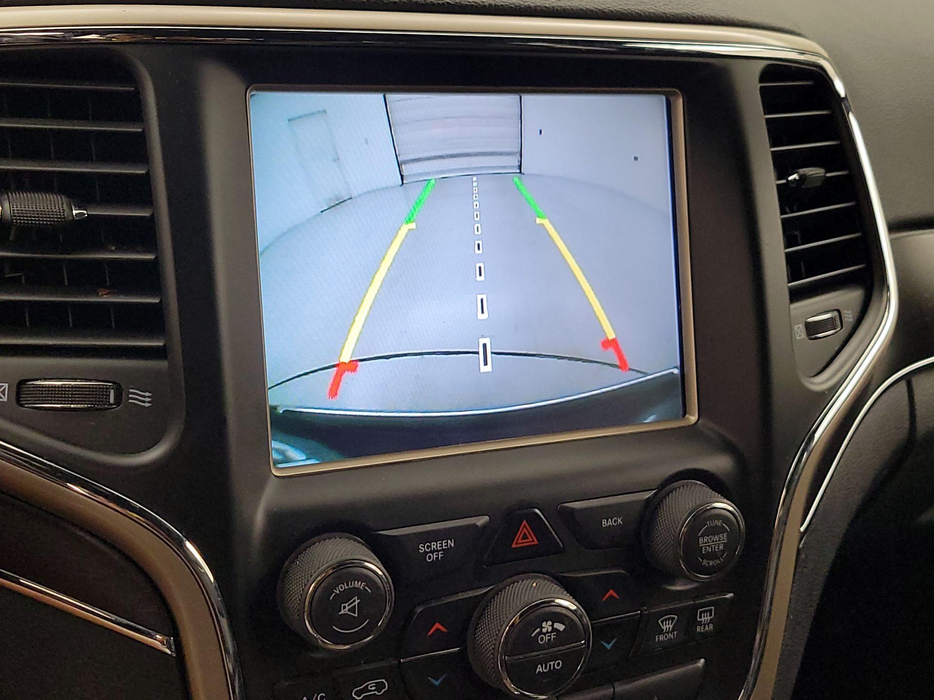 Thumbnail: 2015 Jeep Grand Cherokee - 15