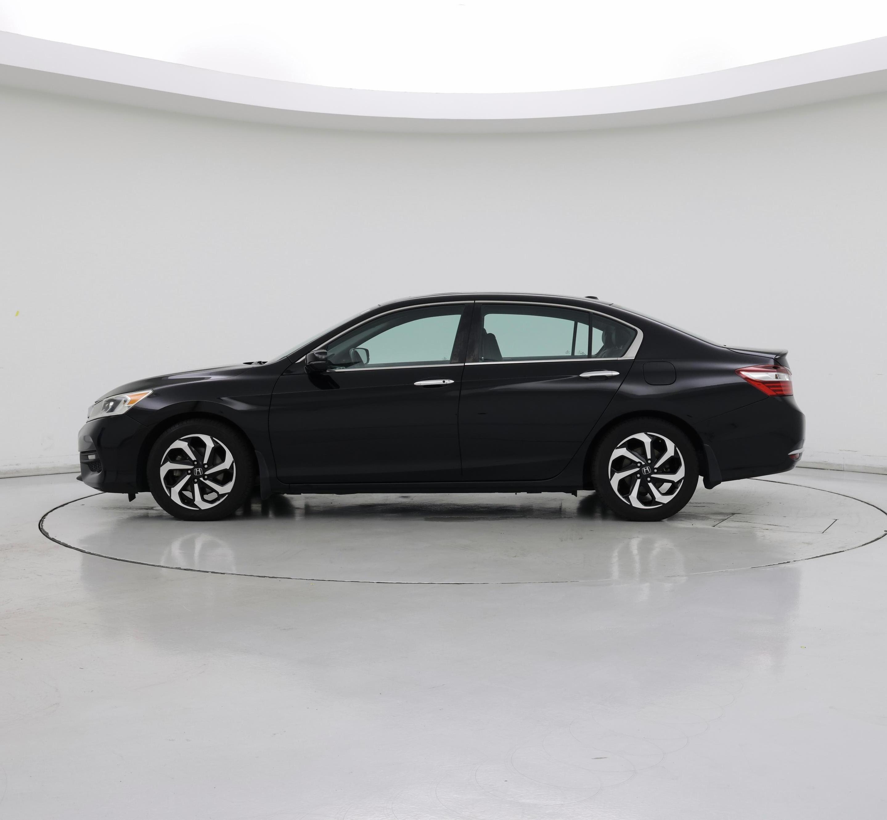 Thumbnail: 2017 Honda Accord - 3