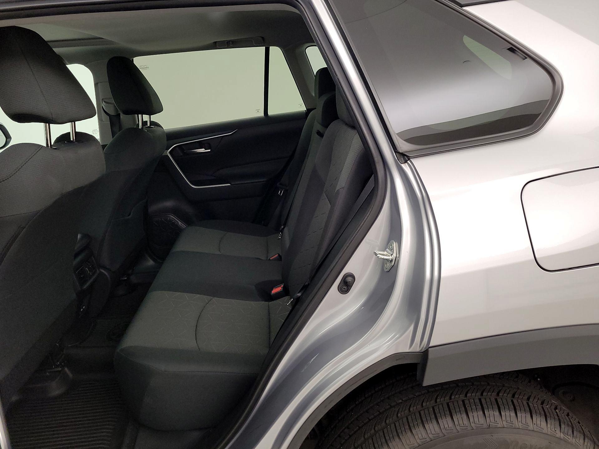 Thumbnail: 2022 Toyota RAV4 - 20