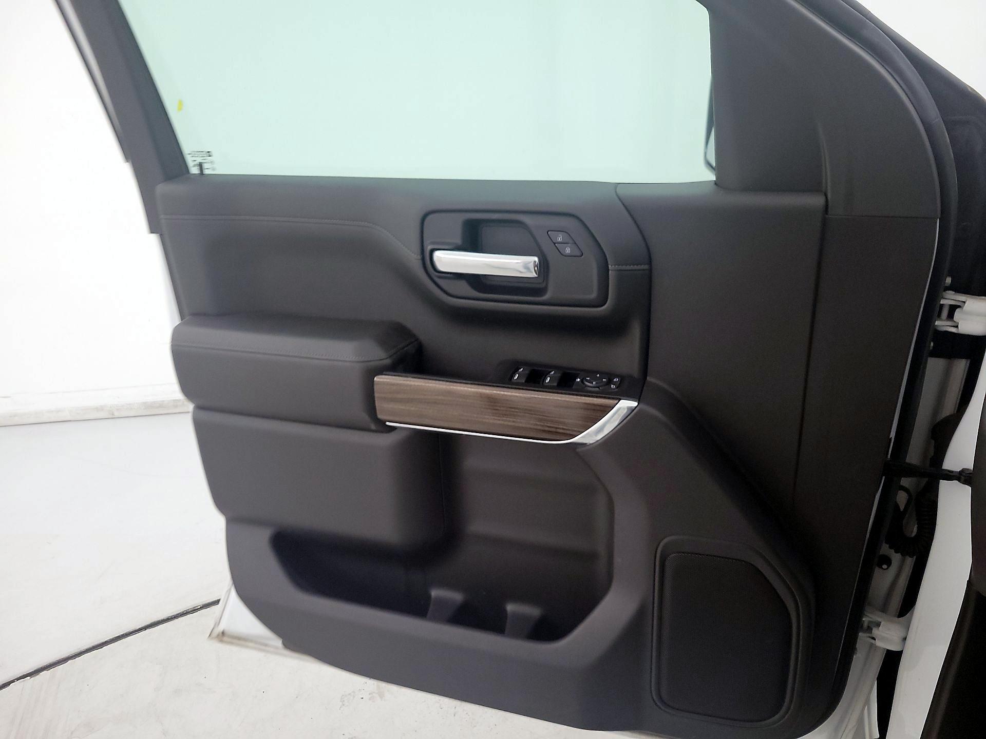 Thumbnail: 2021 Chevrolet Silverado 1500 - 12