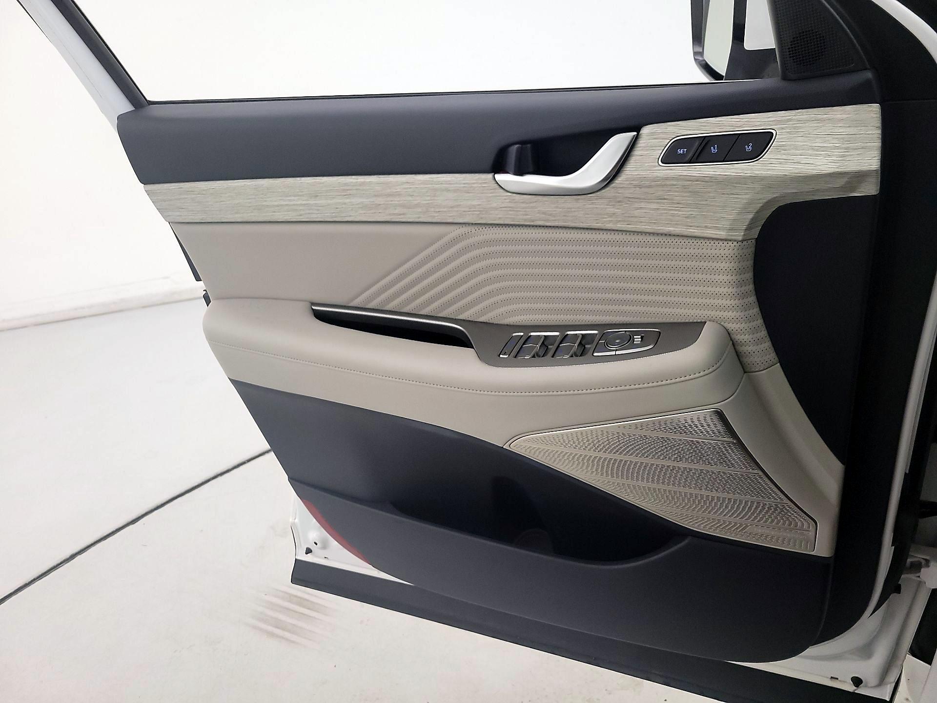 Thumbnail: 2025 Hyundai Palisade - 12