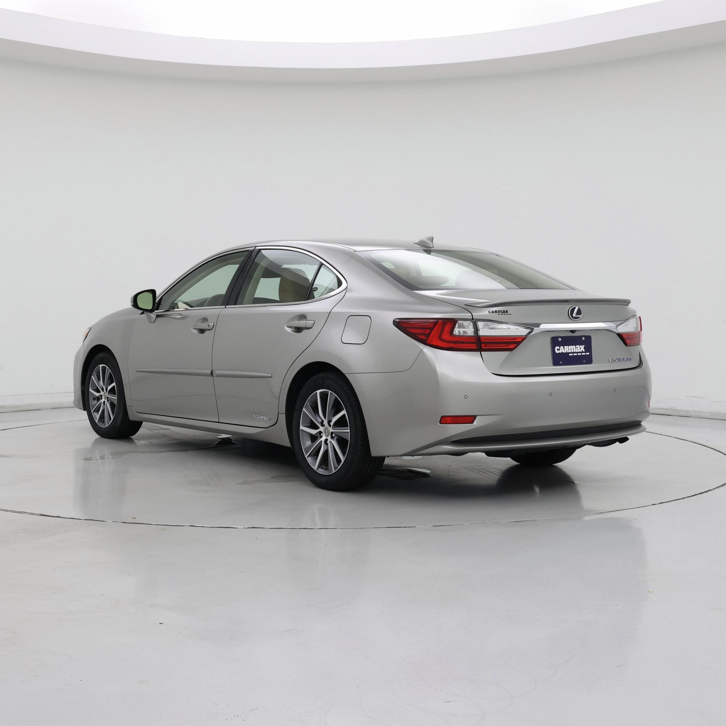 Thumbnail: 2017 Lexus ES - 2