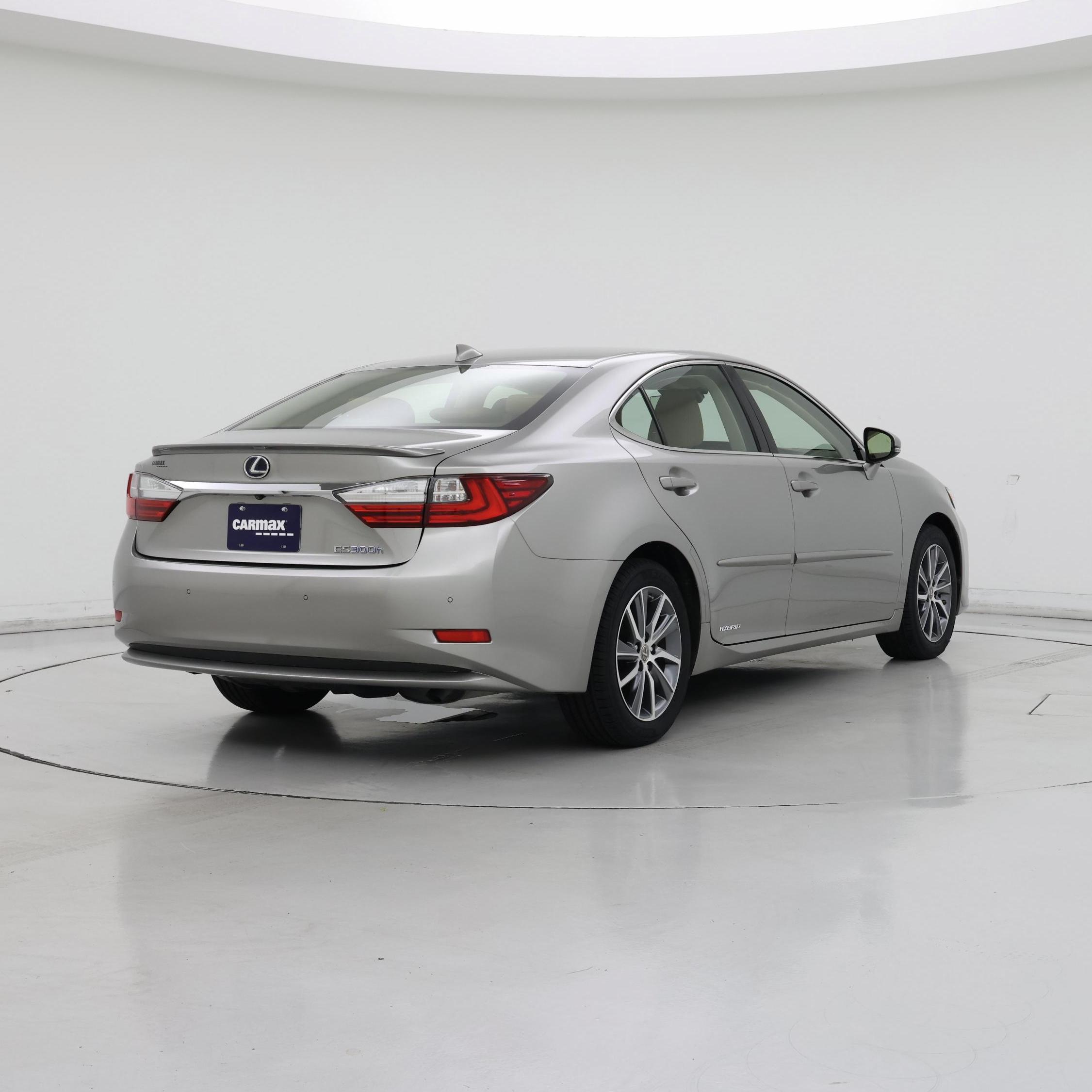 Thumbnail: 2017 Lexus ES - 8