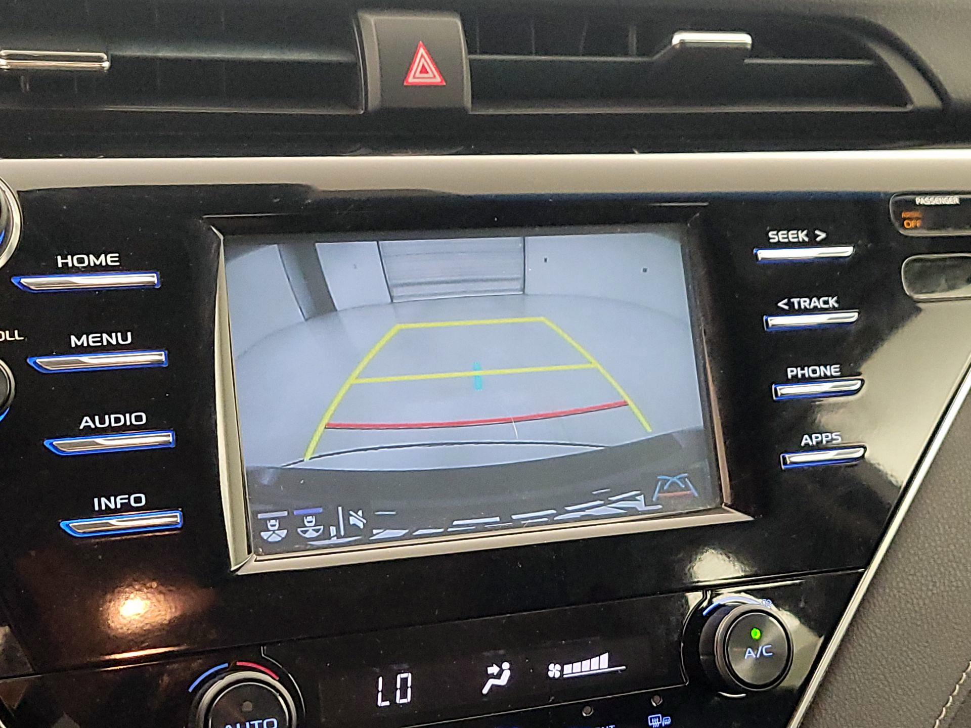 Thumbnail: 2018 Toyota Camry - 14