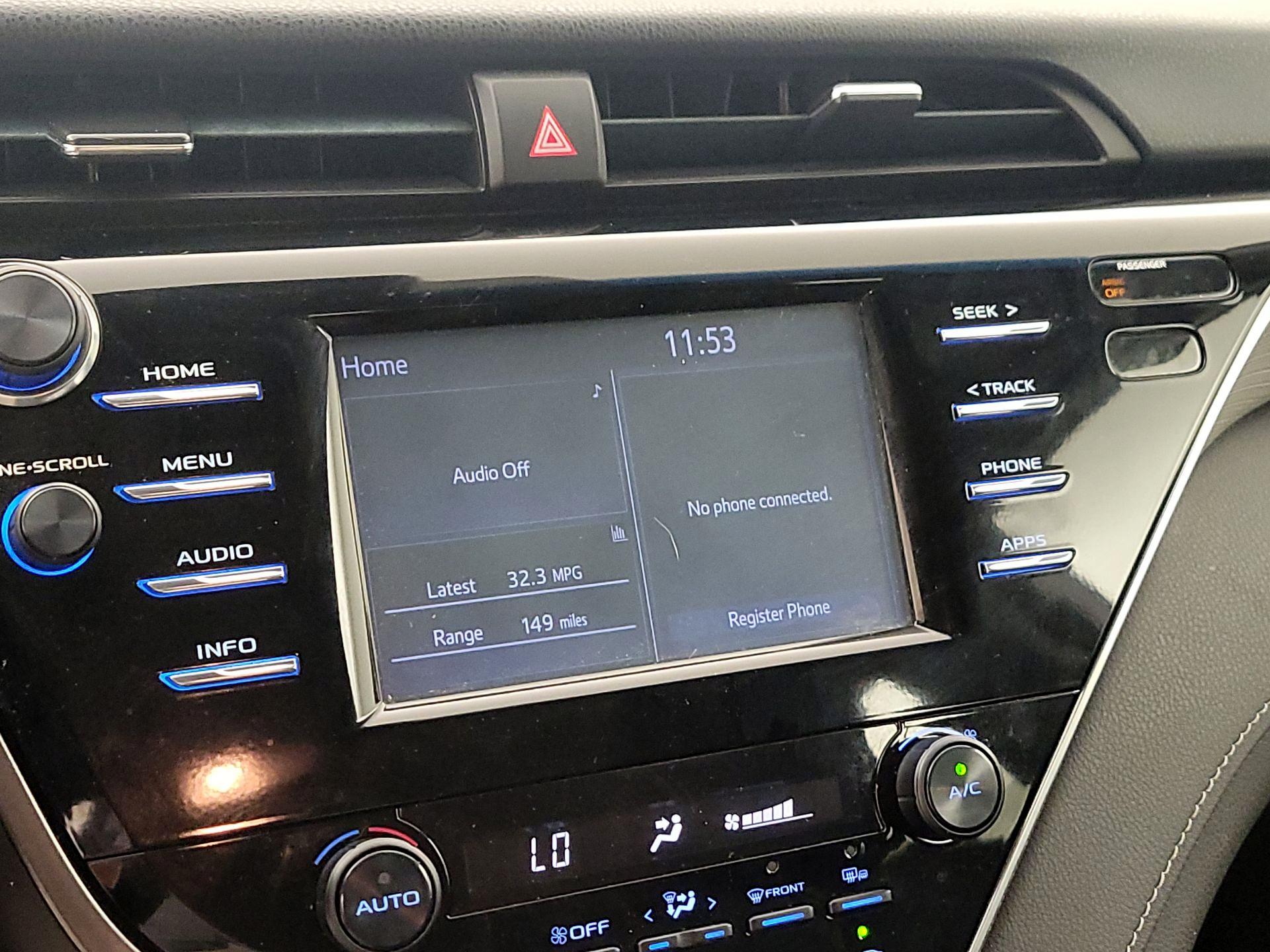 Thumbnail: 2018 Toyota Camry - 15