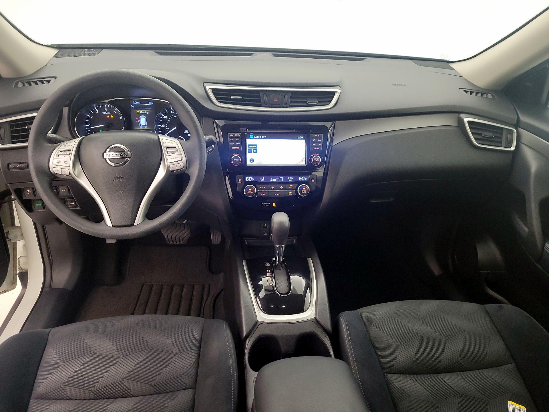 Thumbnail: 2015 Nissan Rogue - 9