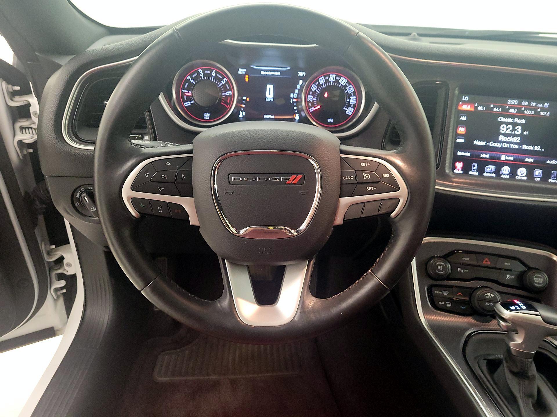 Thumbnail: 2016 Dodge Challenger - 10
