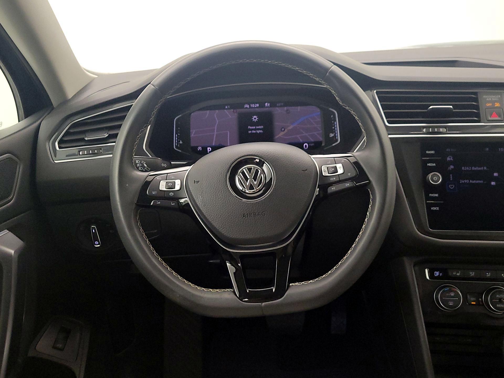Thumbnail: 2021 Volkswagen Tiguan - 10