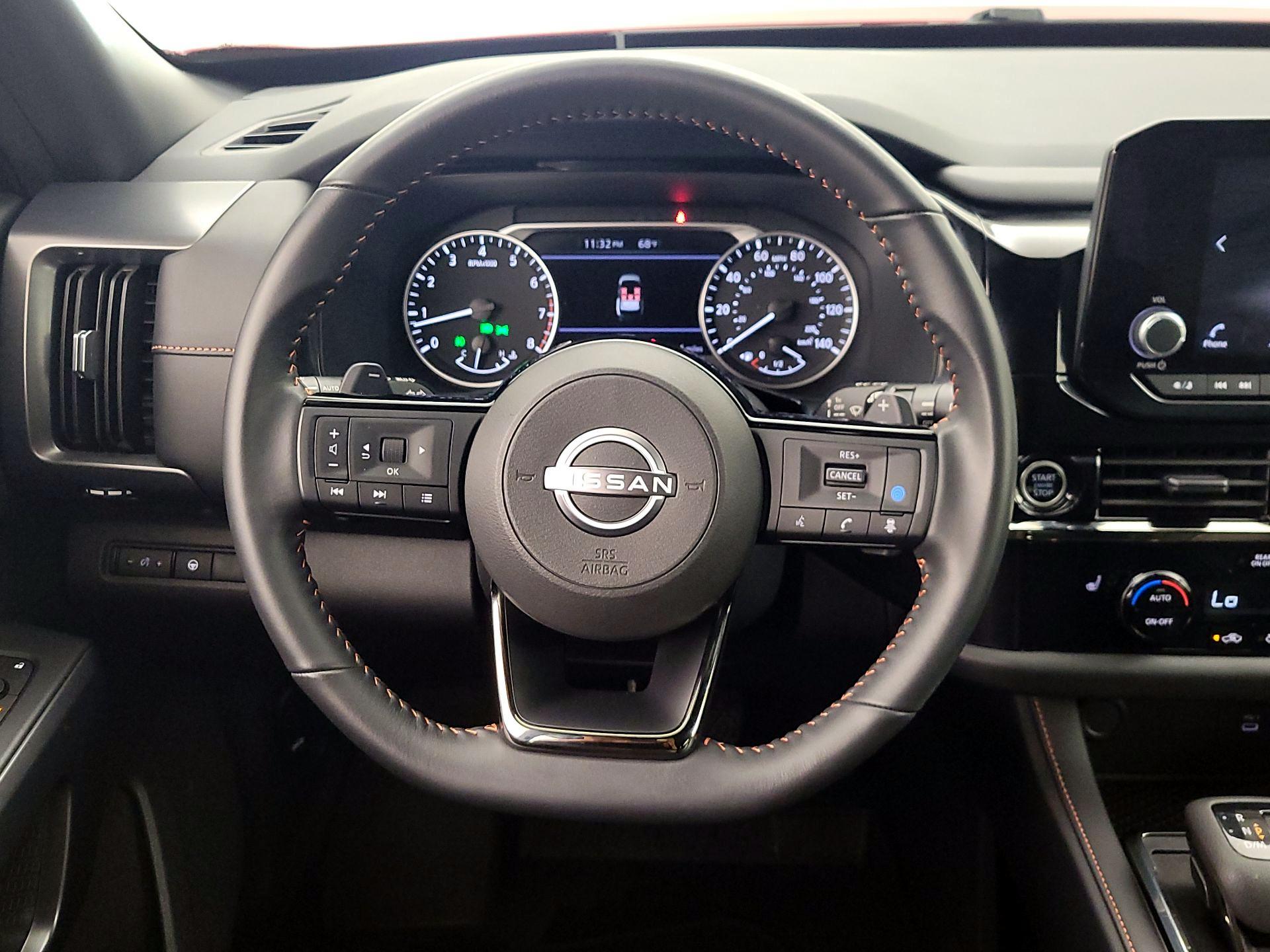 Thumbnail: 2023 Nissan Pathfinder - 10