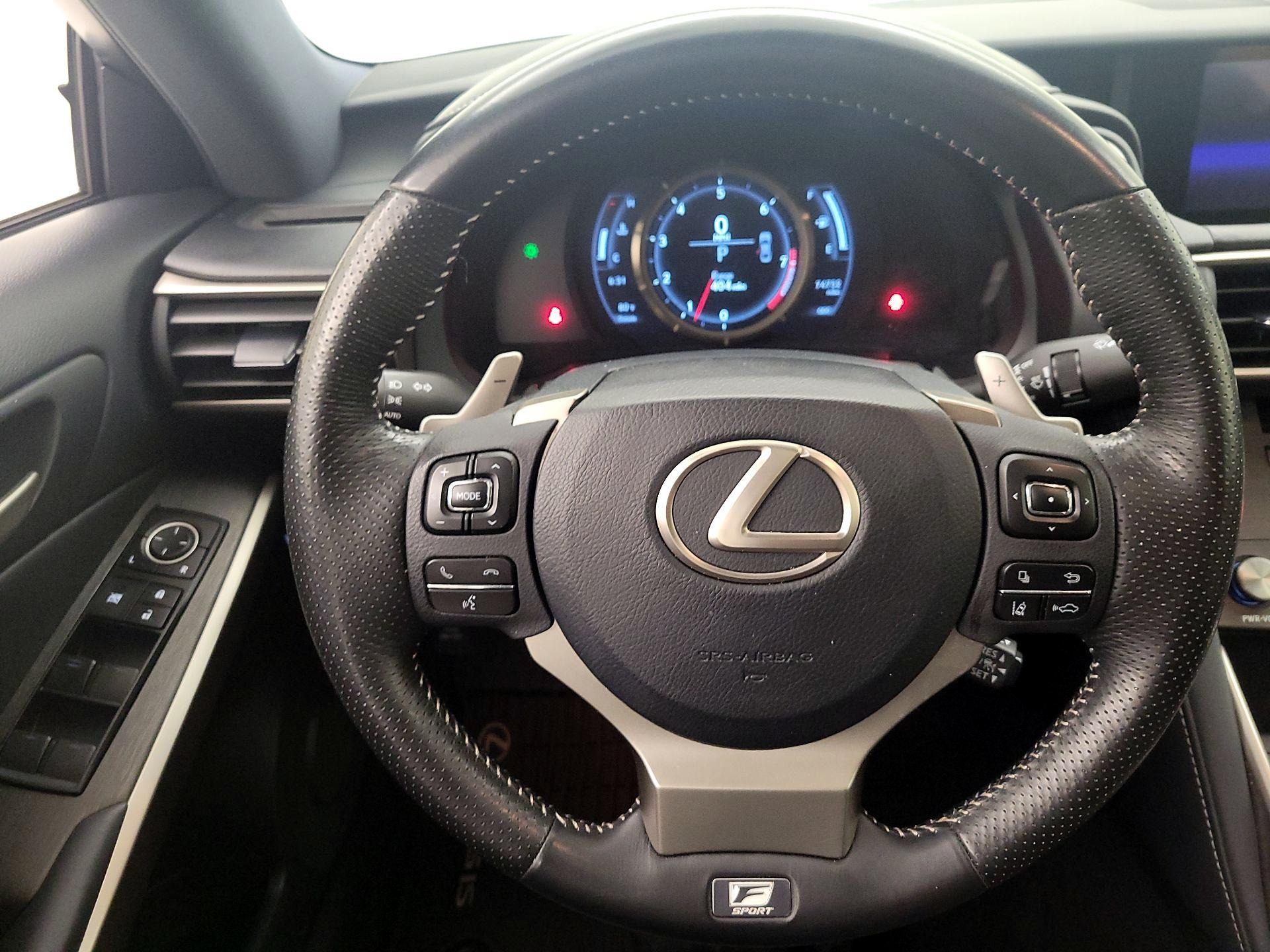 Thumbnail: 2019 Lexus IS - 10
