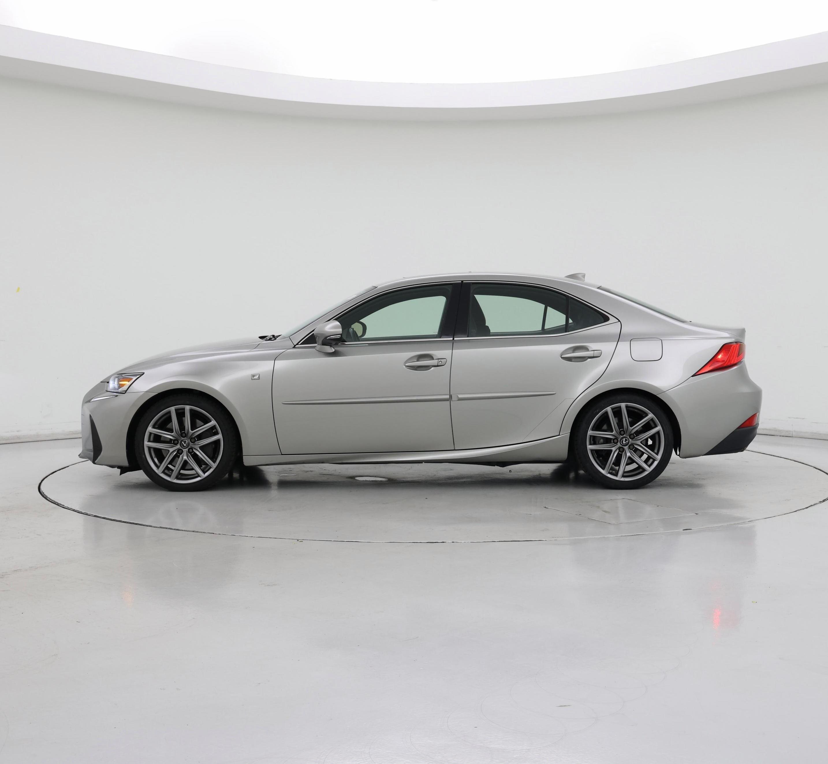 Thumbnail: 2019 Lexus IS - 3