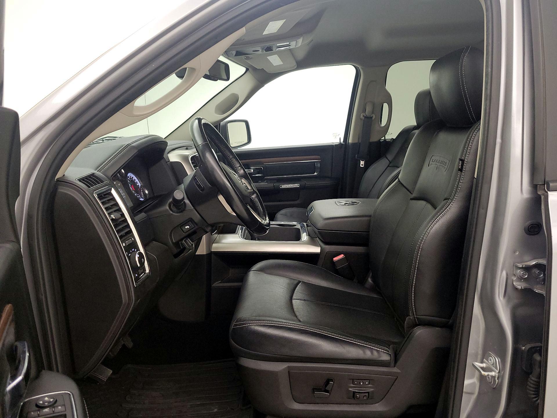 Thumbnail: 2019 RAM 1500 Classic - 11