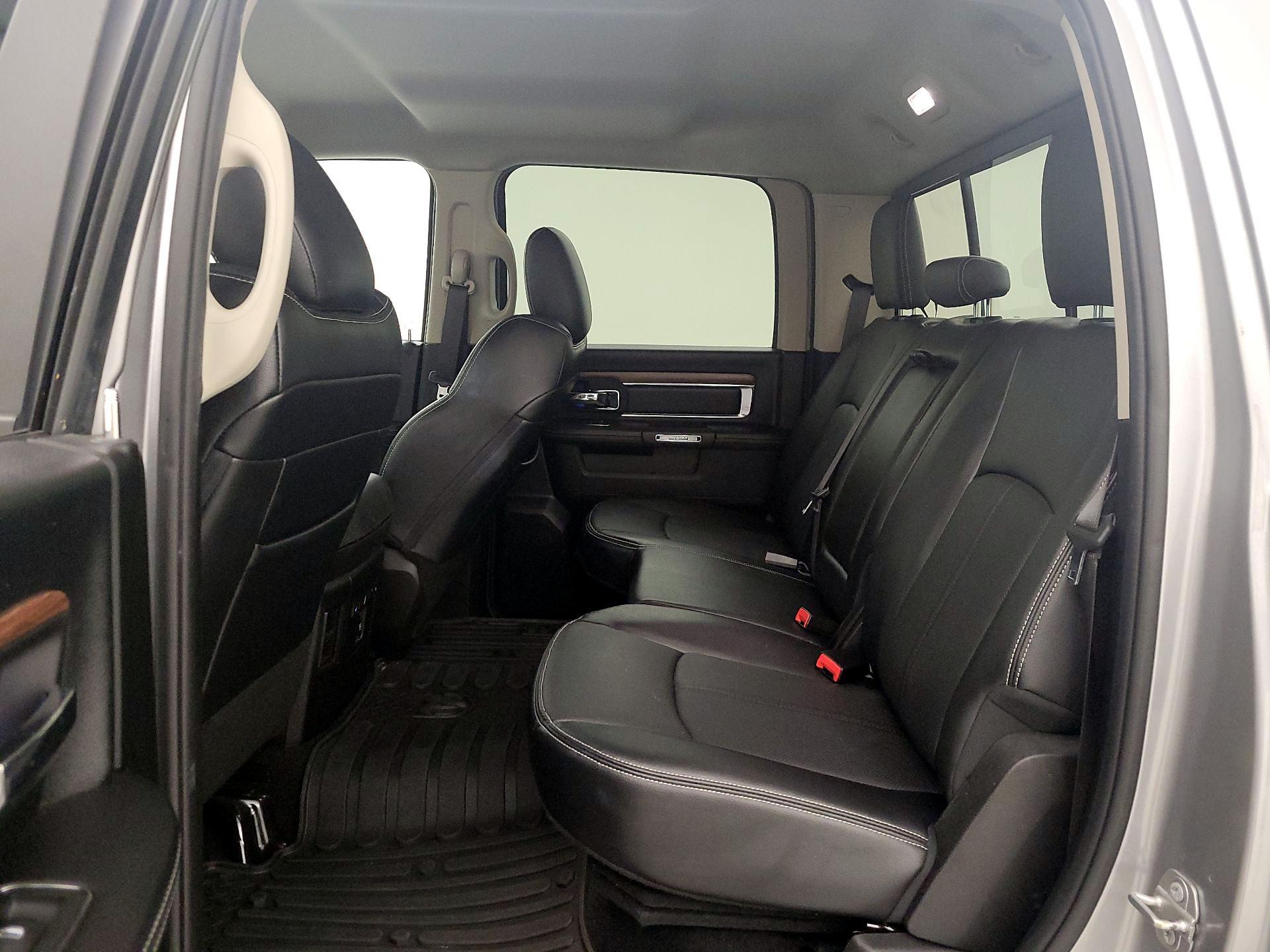Thumbnail: 2019 RAM 1500 Classic - 20