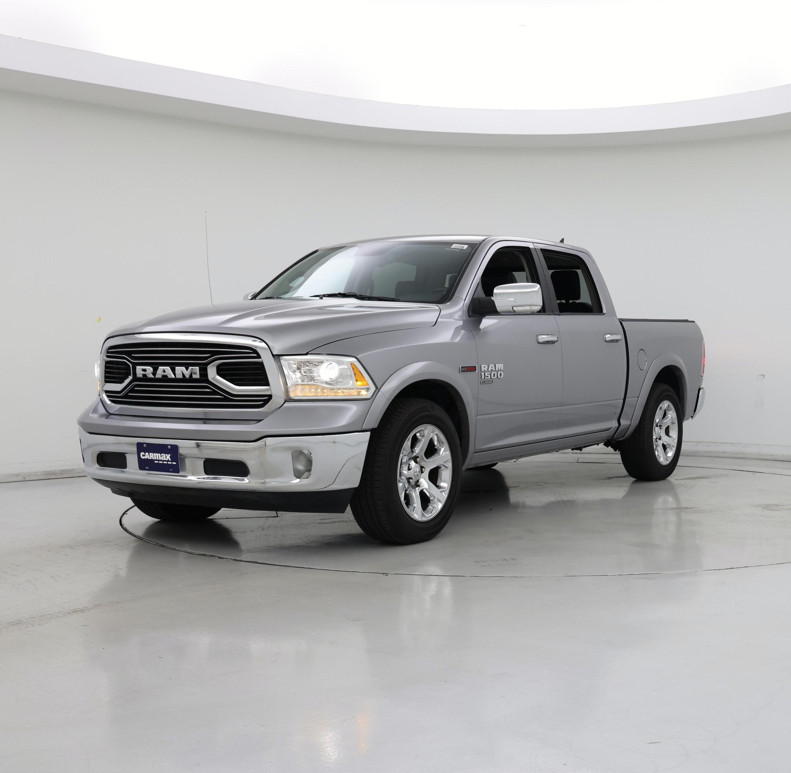 Thumbnail: 2019 RAM 1500 Classic - 4