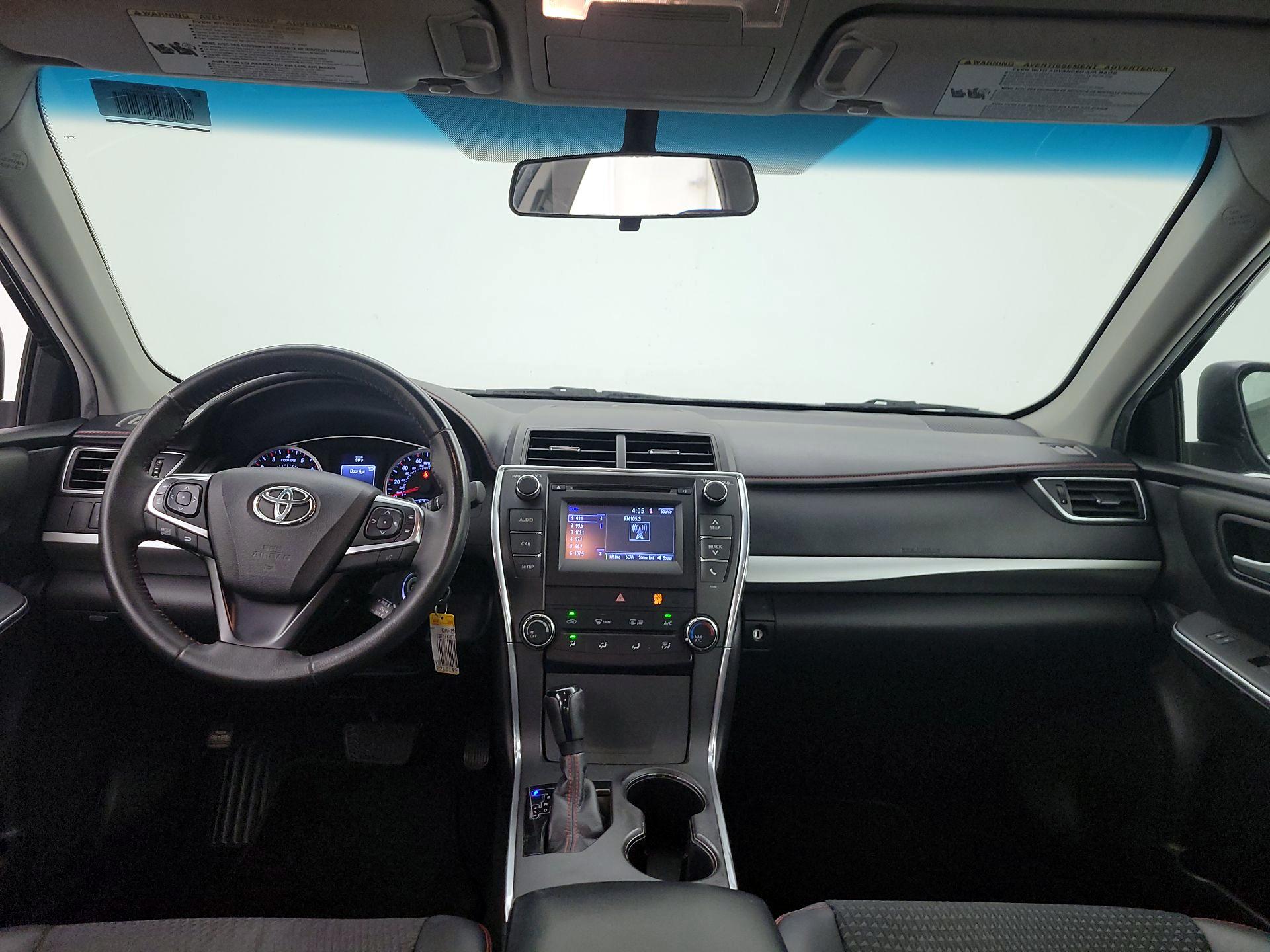 Thumbnail: 2015 Toyota Camry - 9