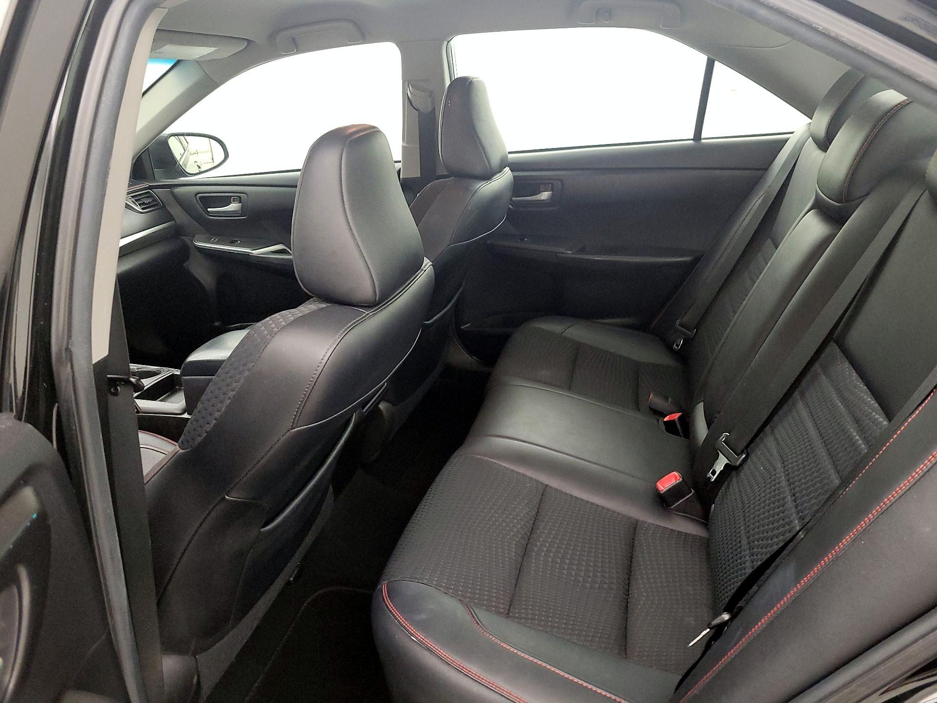 Thumbnail: 2015 Toyota Camry - 19