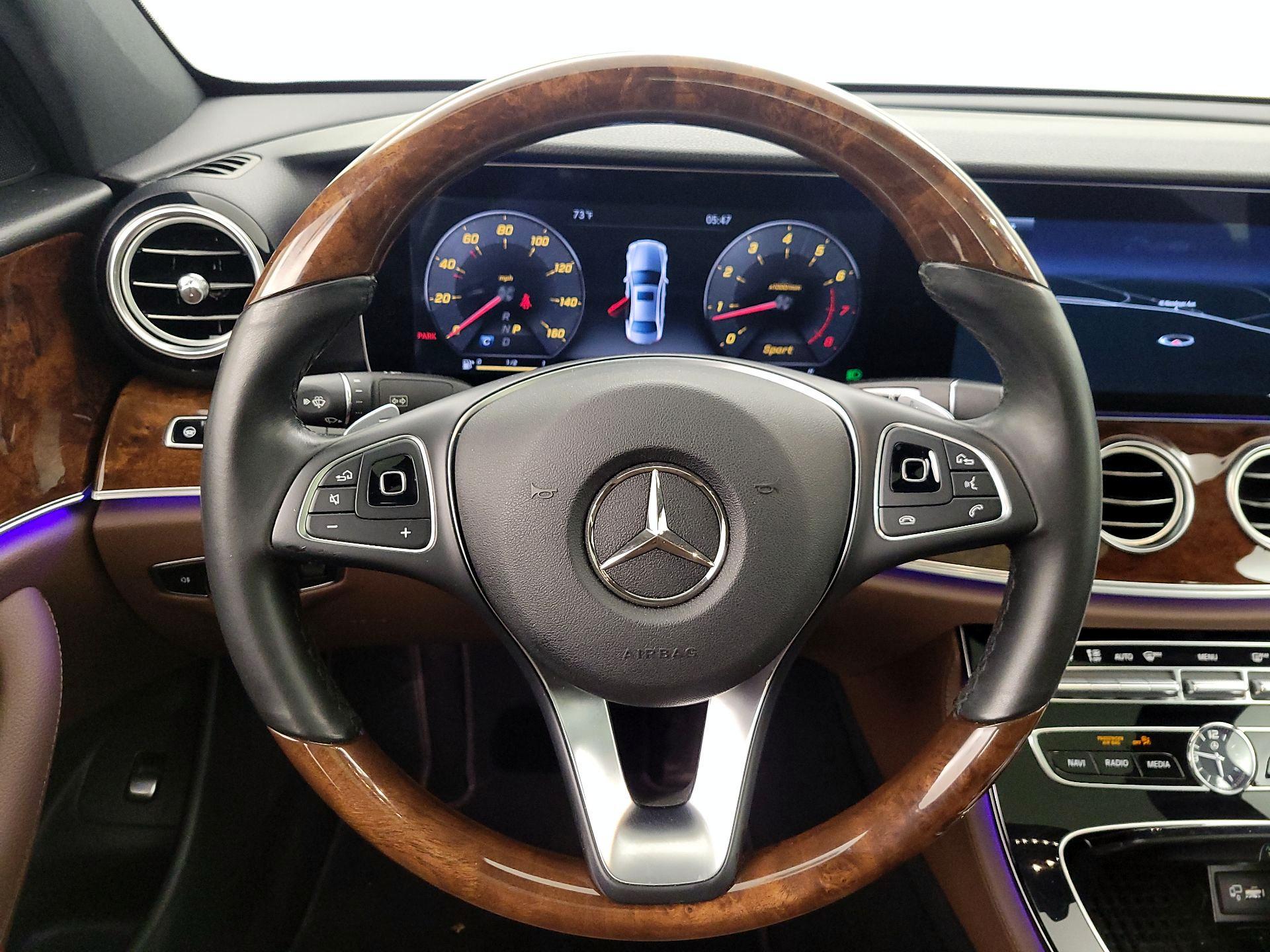 Thumbnail: 2017 Mercedes-Benz E-Class - 10
