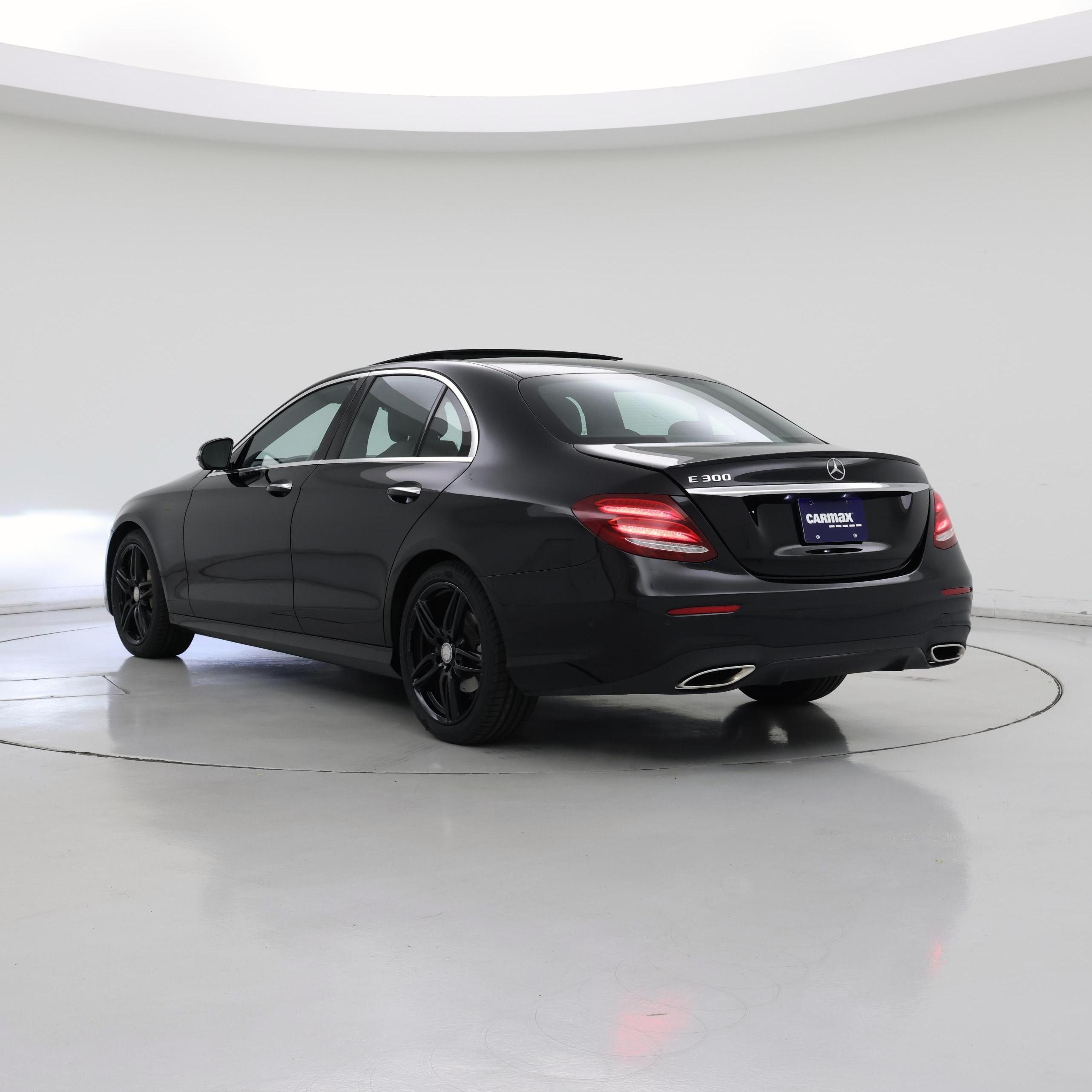 Thumbnail: 2017 Mercedes-Benz E-Class - 2