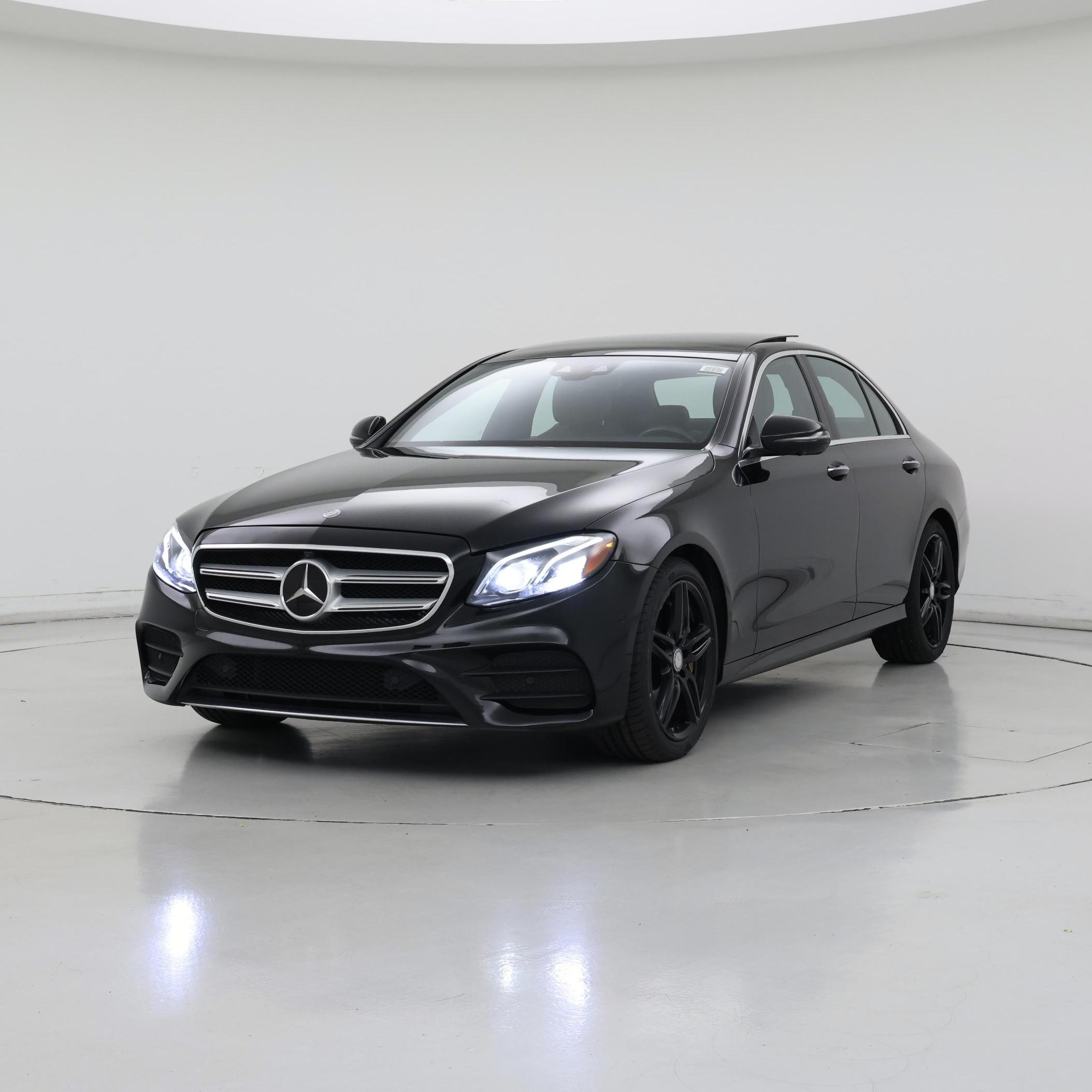 Thumbnail: 2017 Mercedes-Benz E-Class - 4