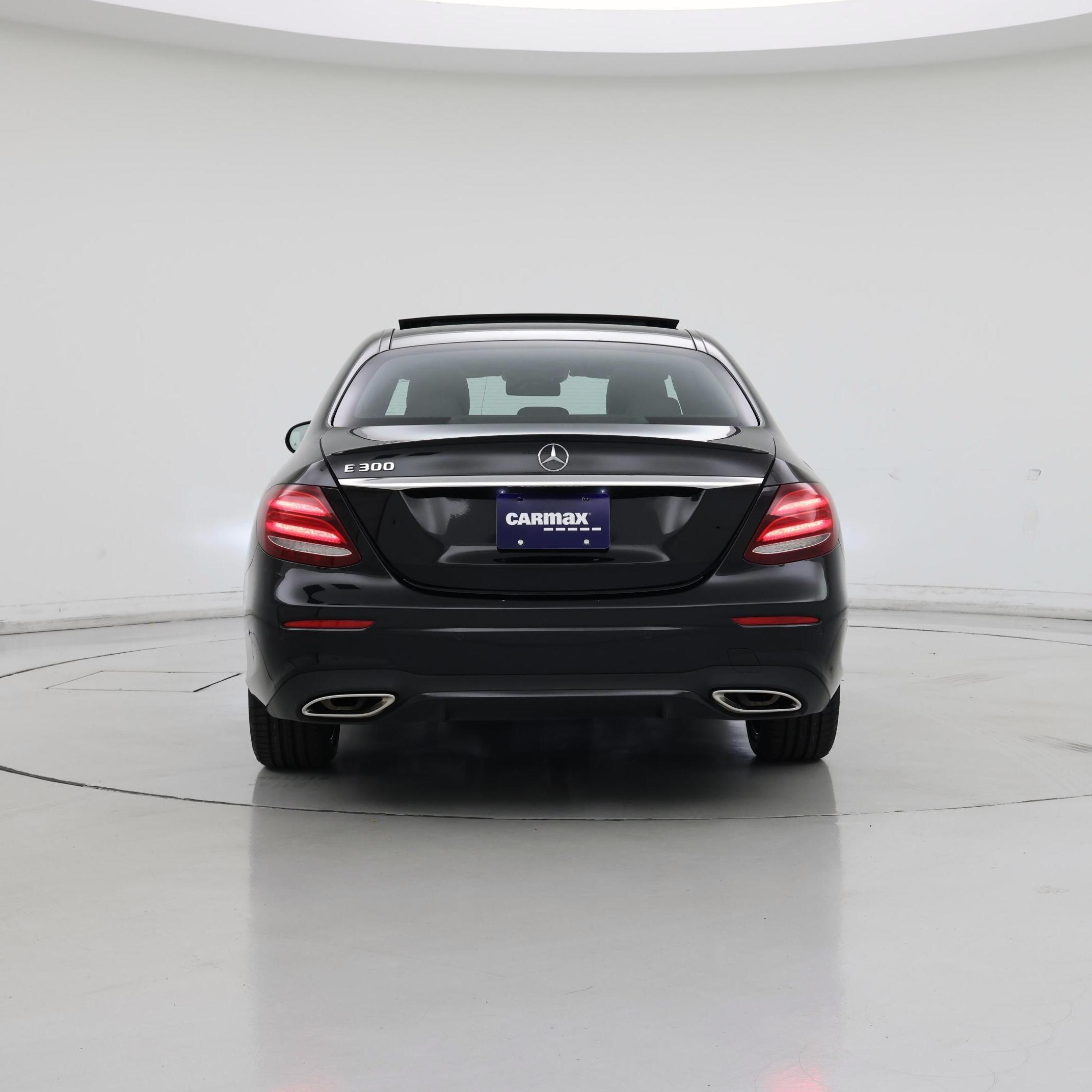 Thumbnail: 2017 Mercedes-Benz E-Class - 6
