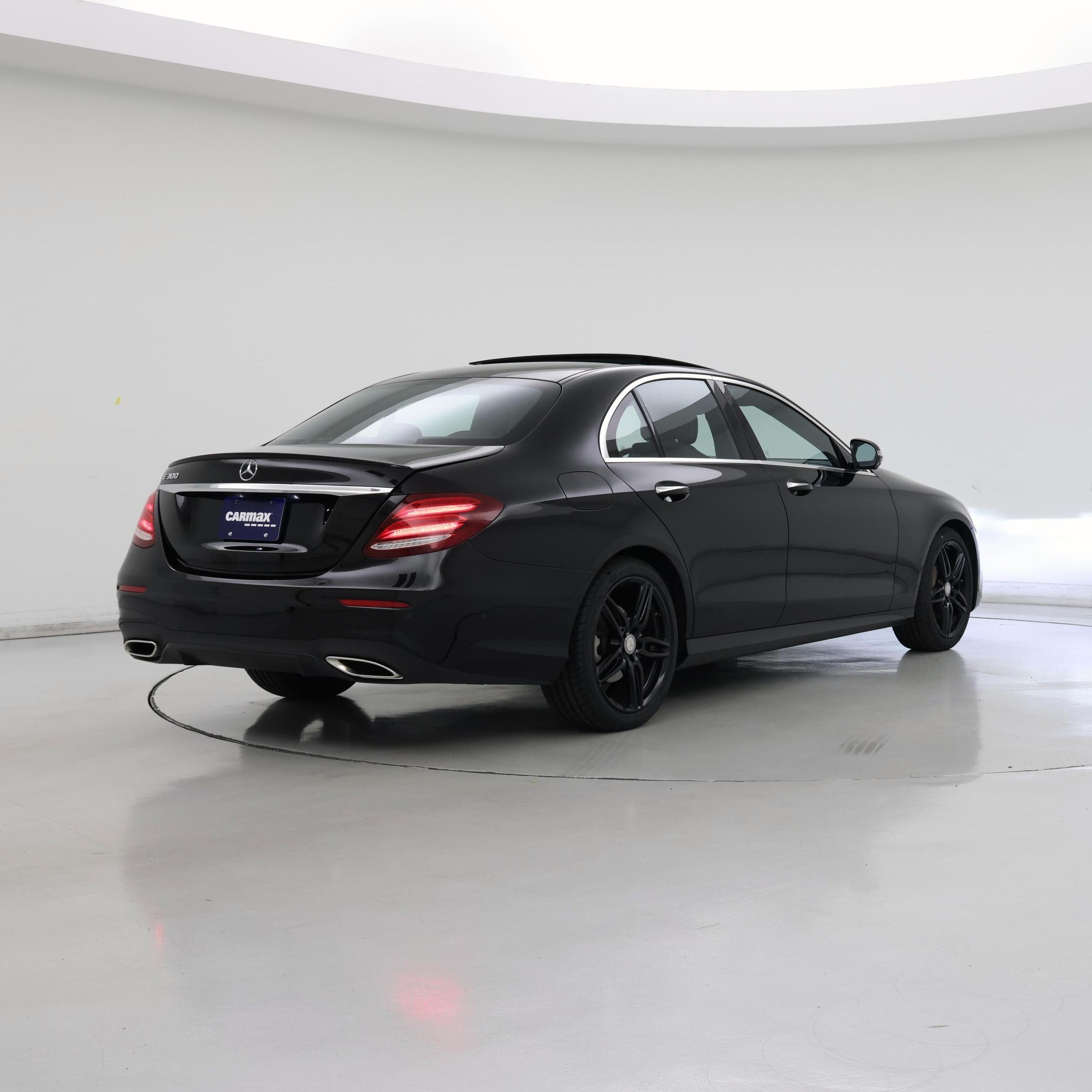 Thumbnail: 2017 Mercedes-Benz E-Class - 8