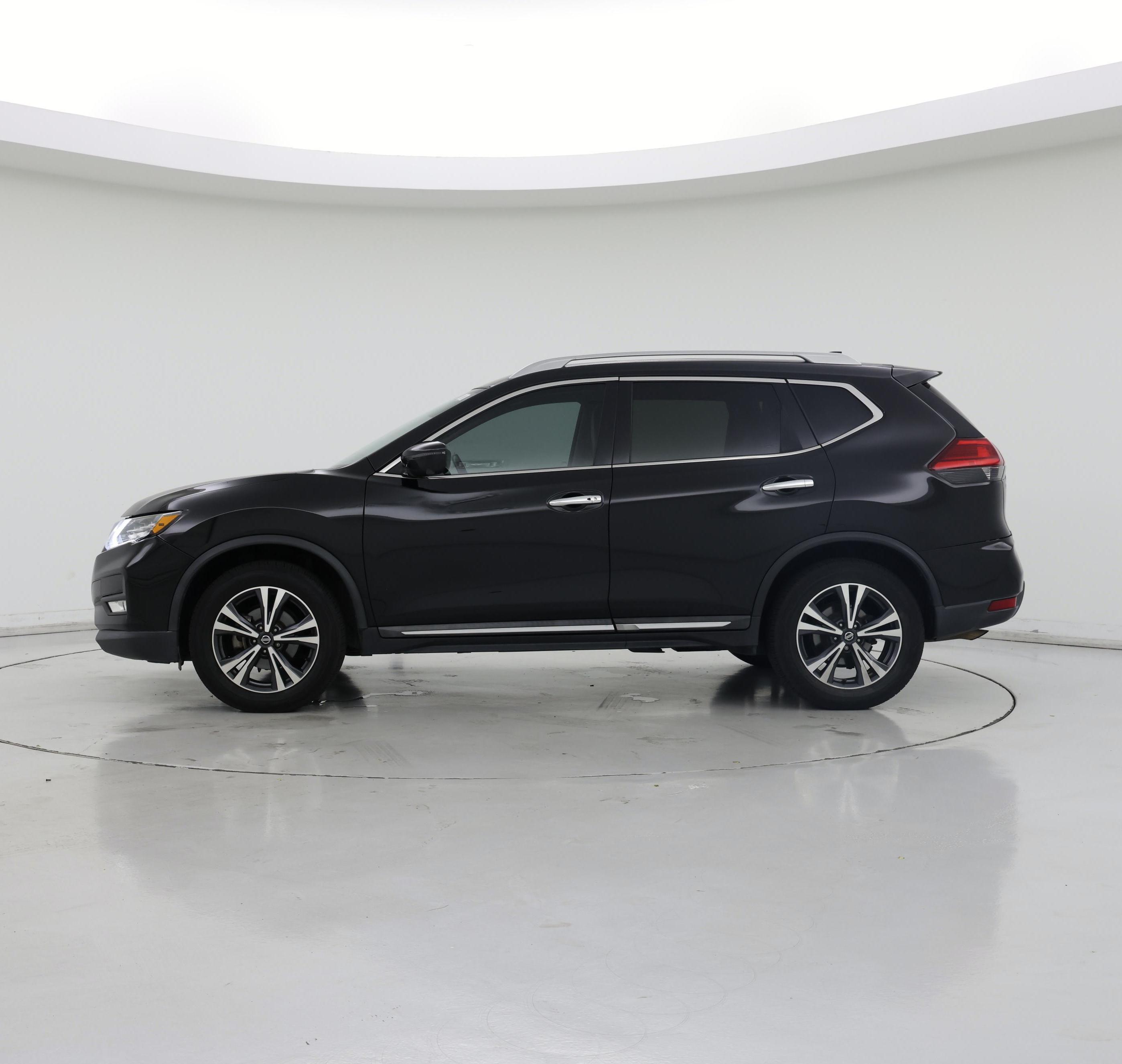 Thumbnail: 2017 Nissan Rogue - 3