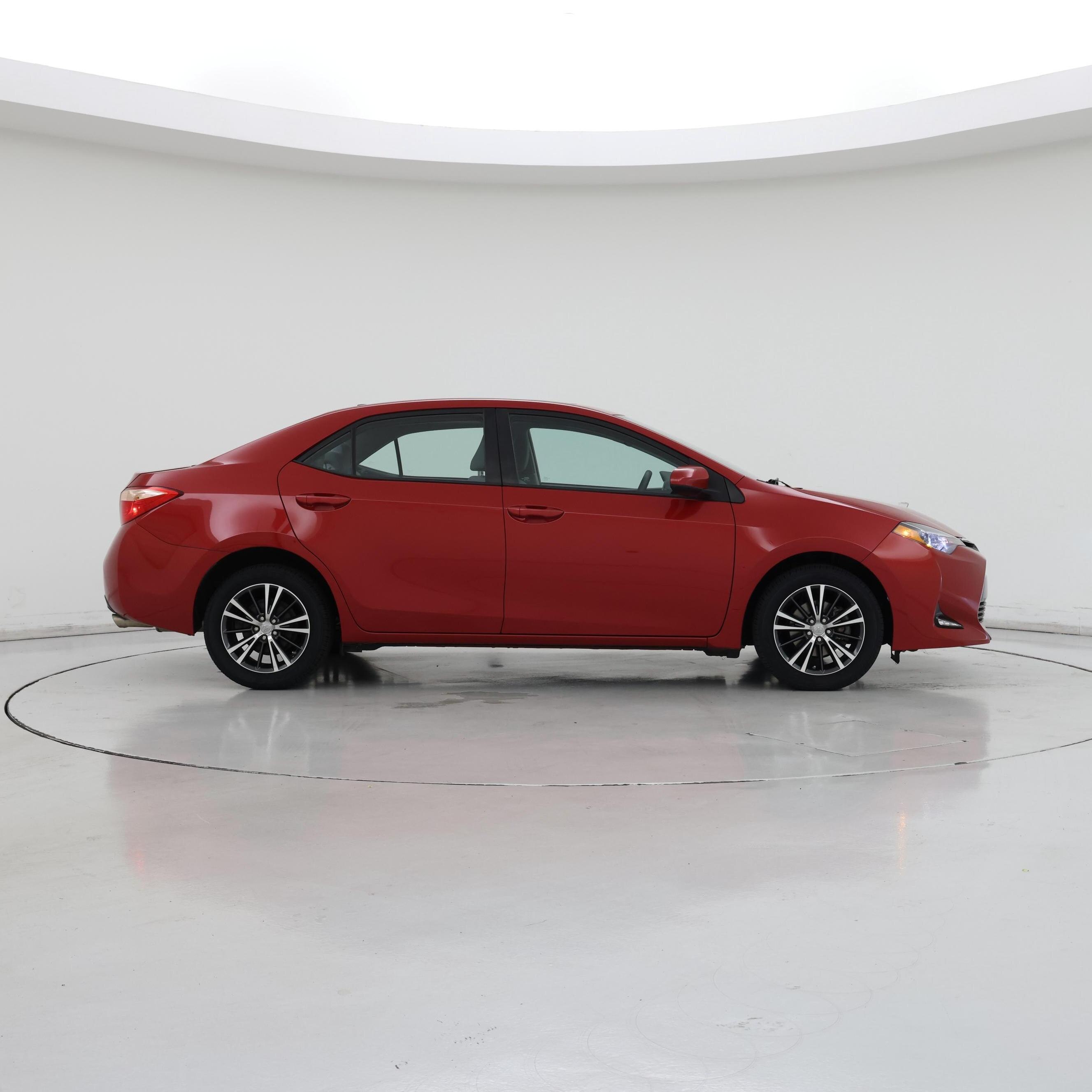 Thumbnail: 2018 Toyota Corolla - 7