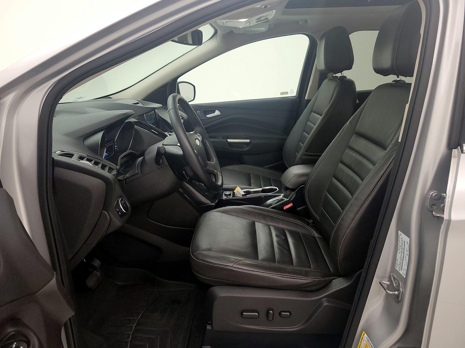 Thumbnail: 2016 Ford Escape - 11