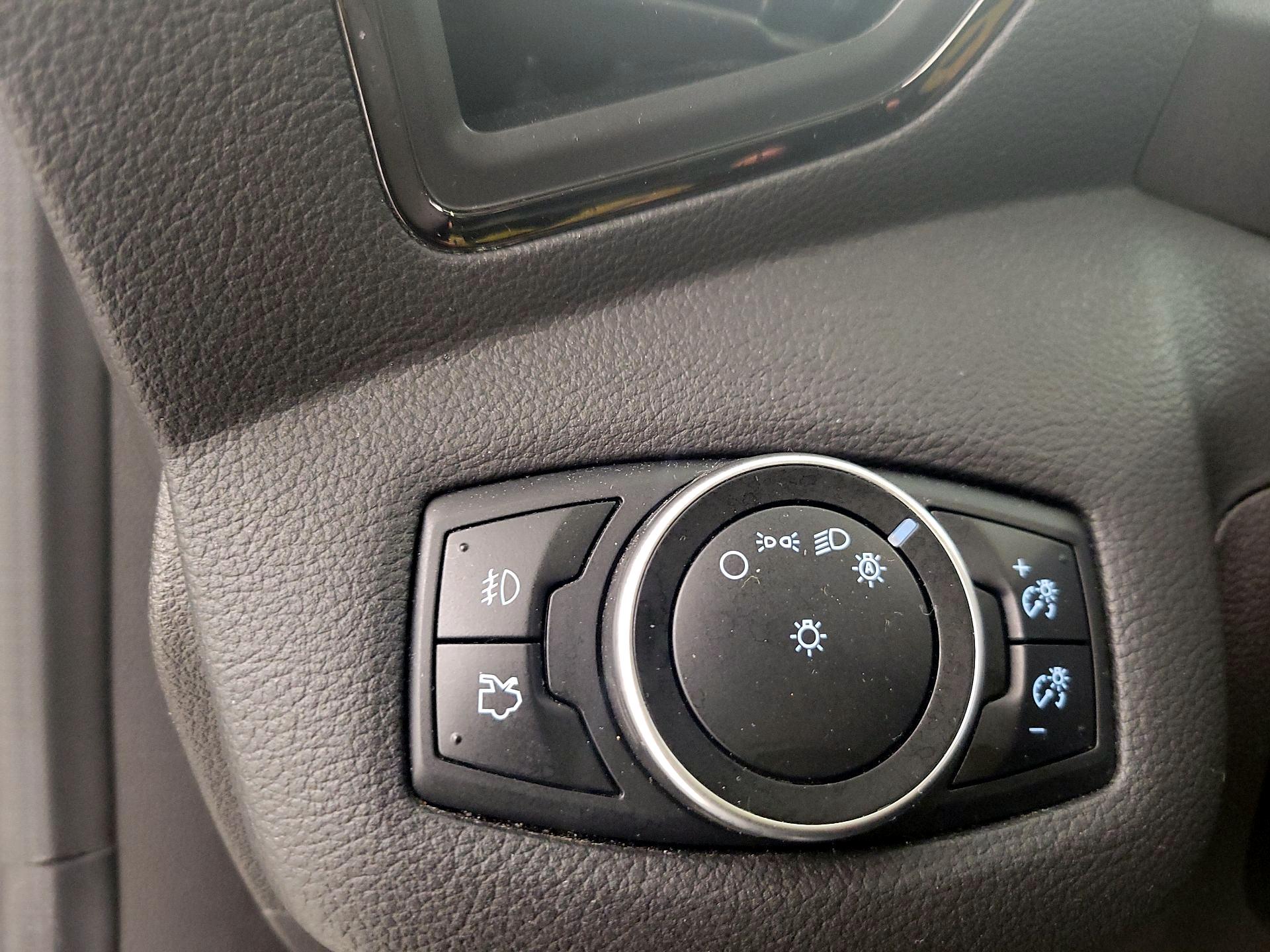 Thumbnail: 2016 Ford Escape - 13