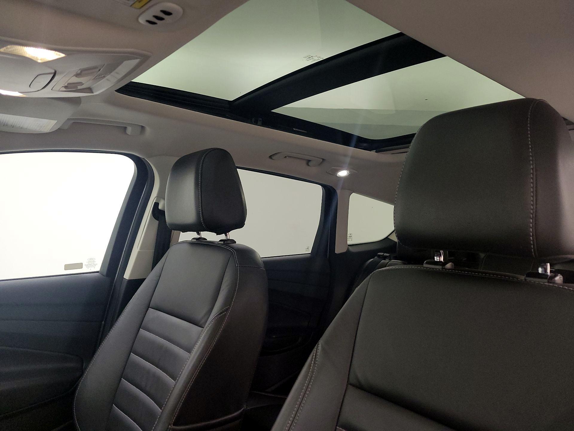 Thumbnail: 2016 Ford Escape - 20