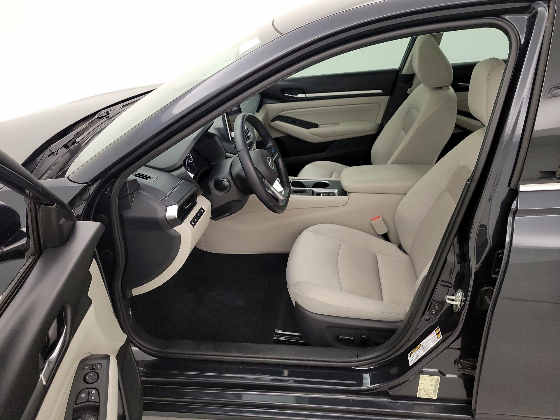 Thumbnail: 2019 Nissan Altima - 11