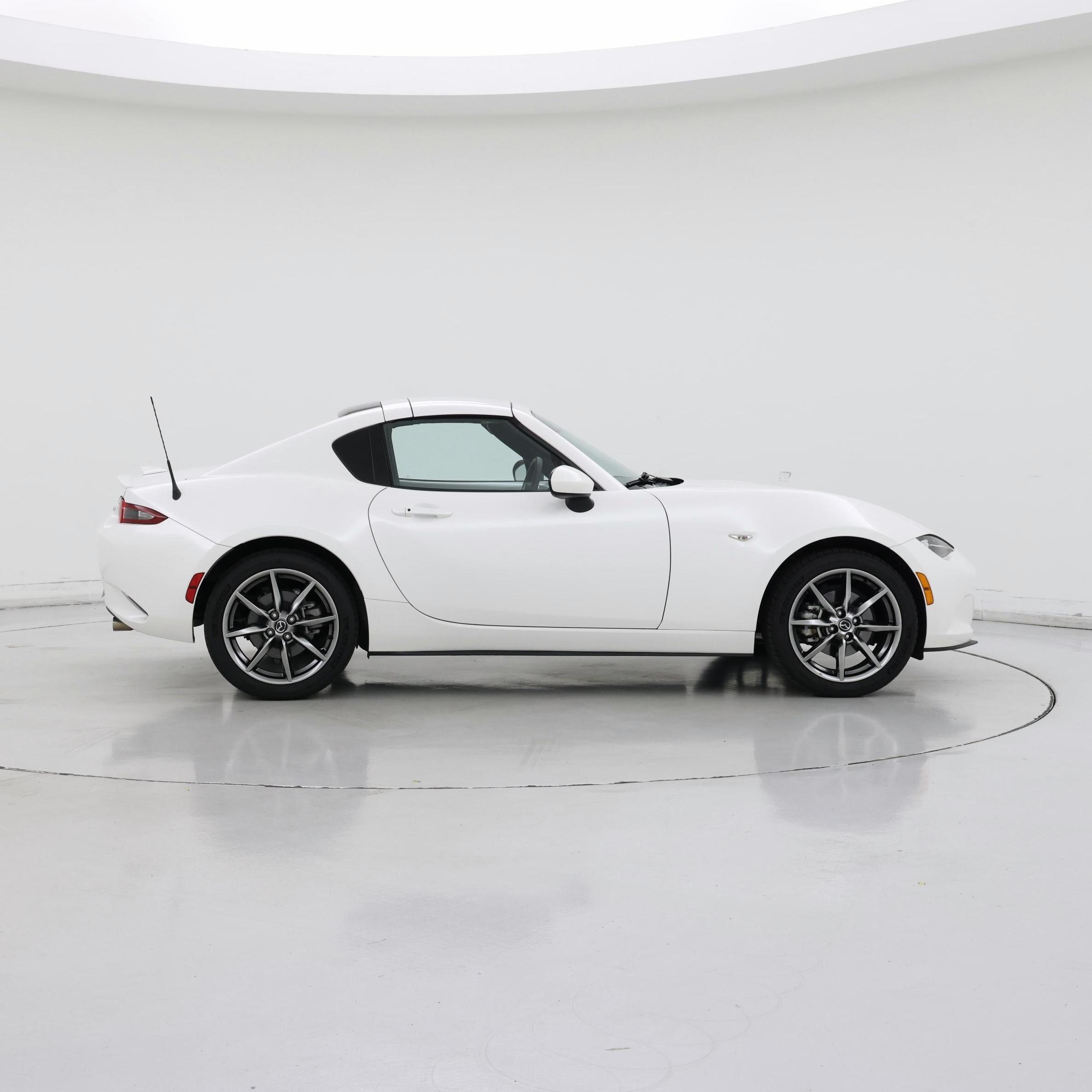 Thumbnail: 2021 Mazda MX-5 Miata - 7