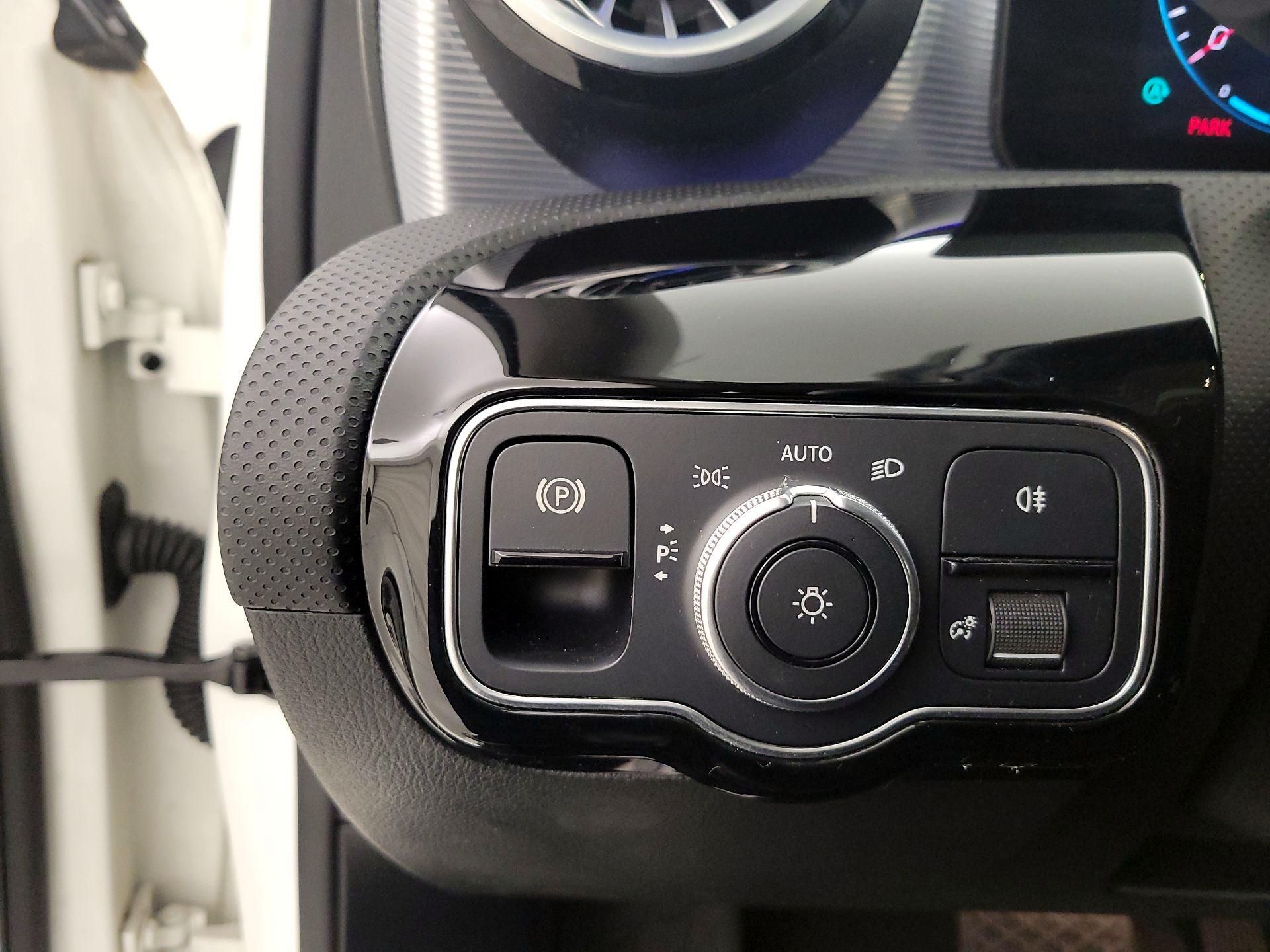 Thumbnail: 2022 Mercedes-Benz A-Class - 13