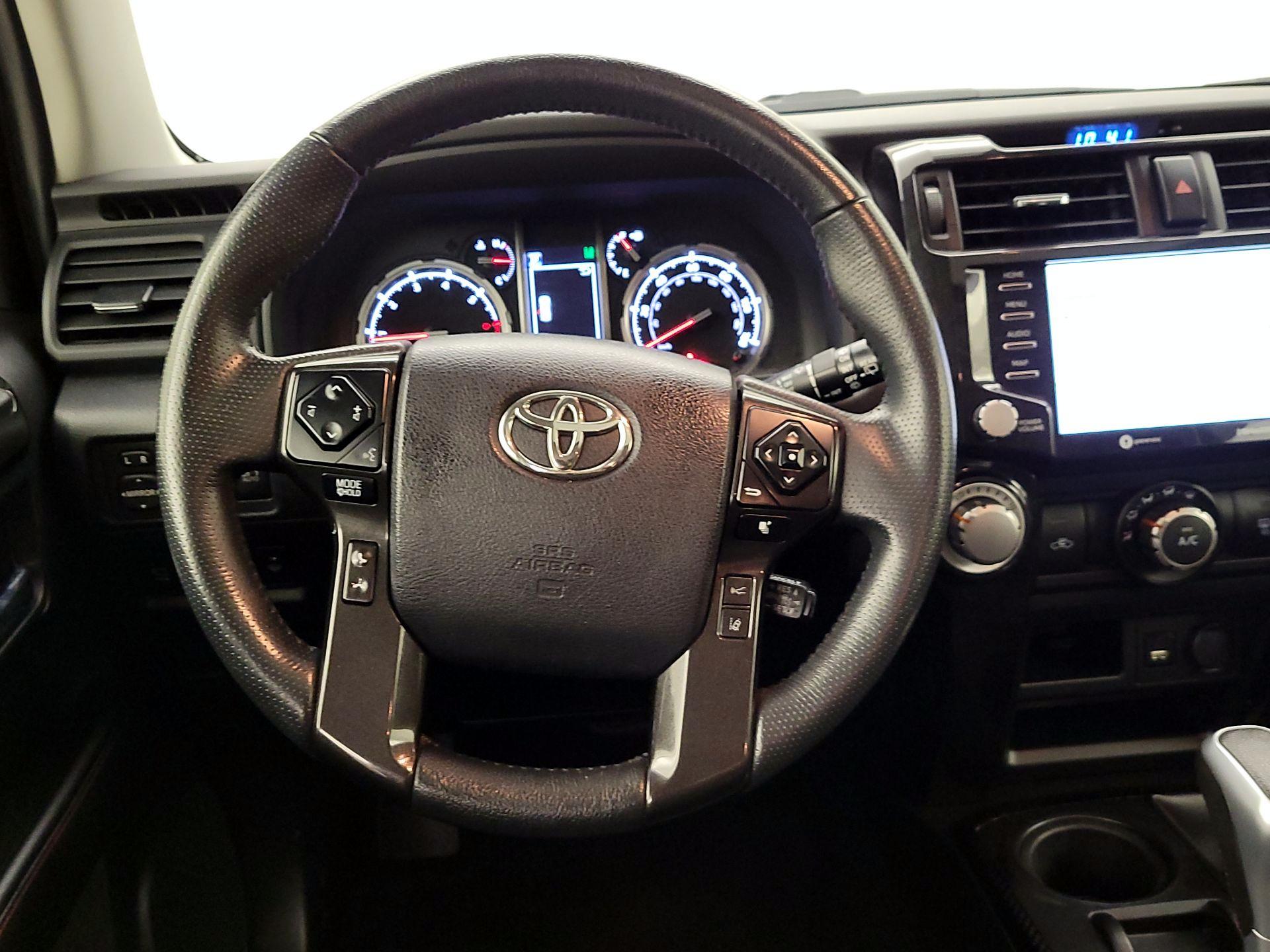 Thumbnail: 2022 Toyota 4Runner - 10