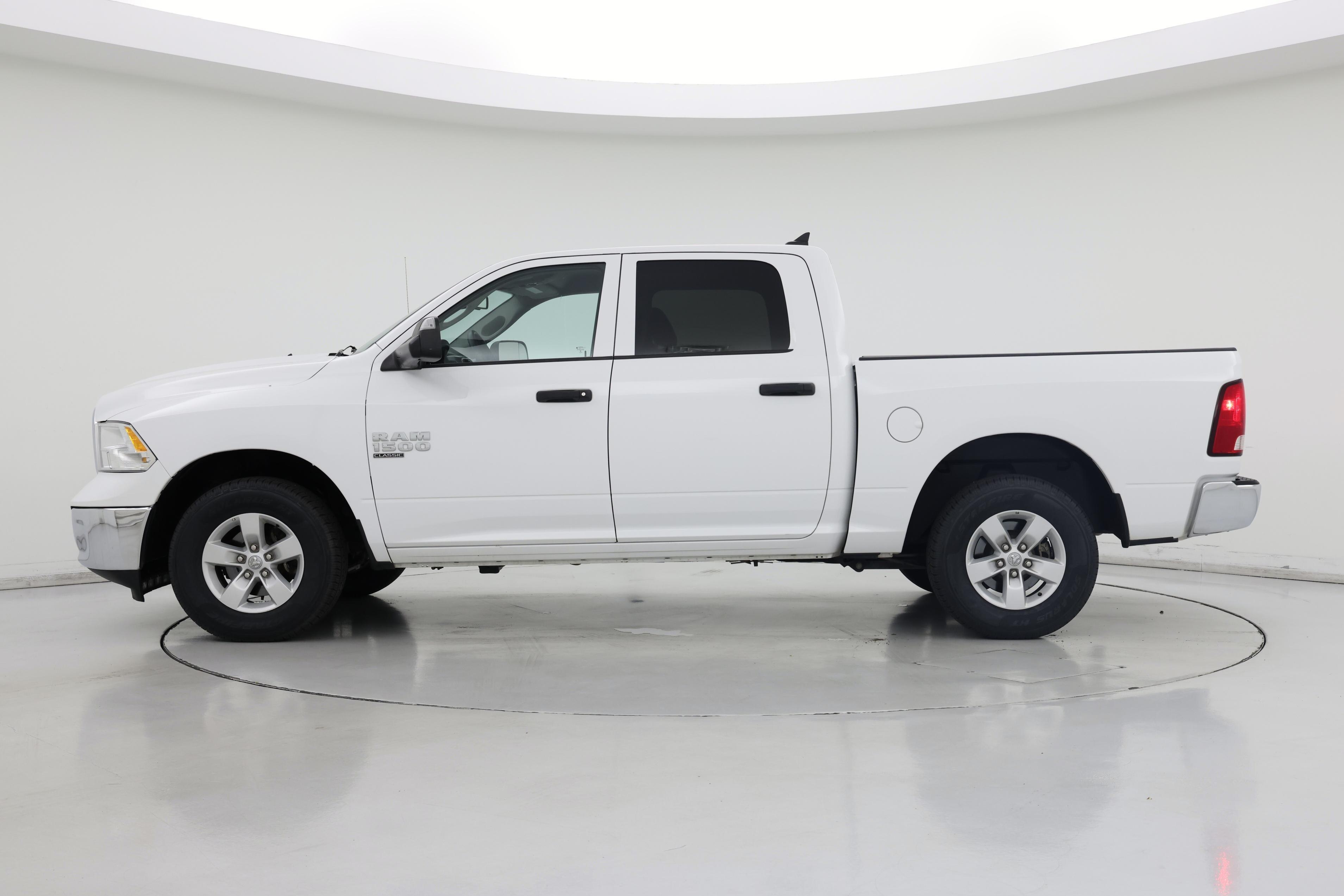 Thumbnail: 2023 RAM 1500 Classic - 3