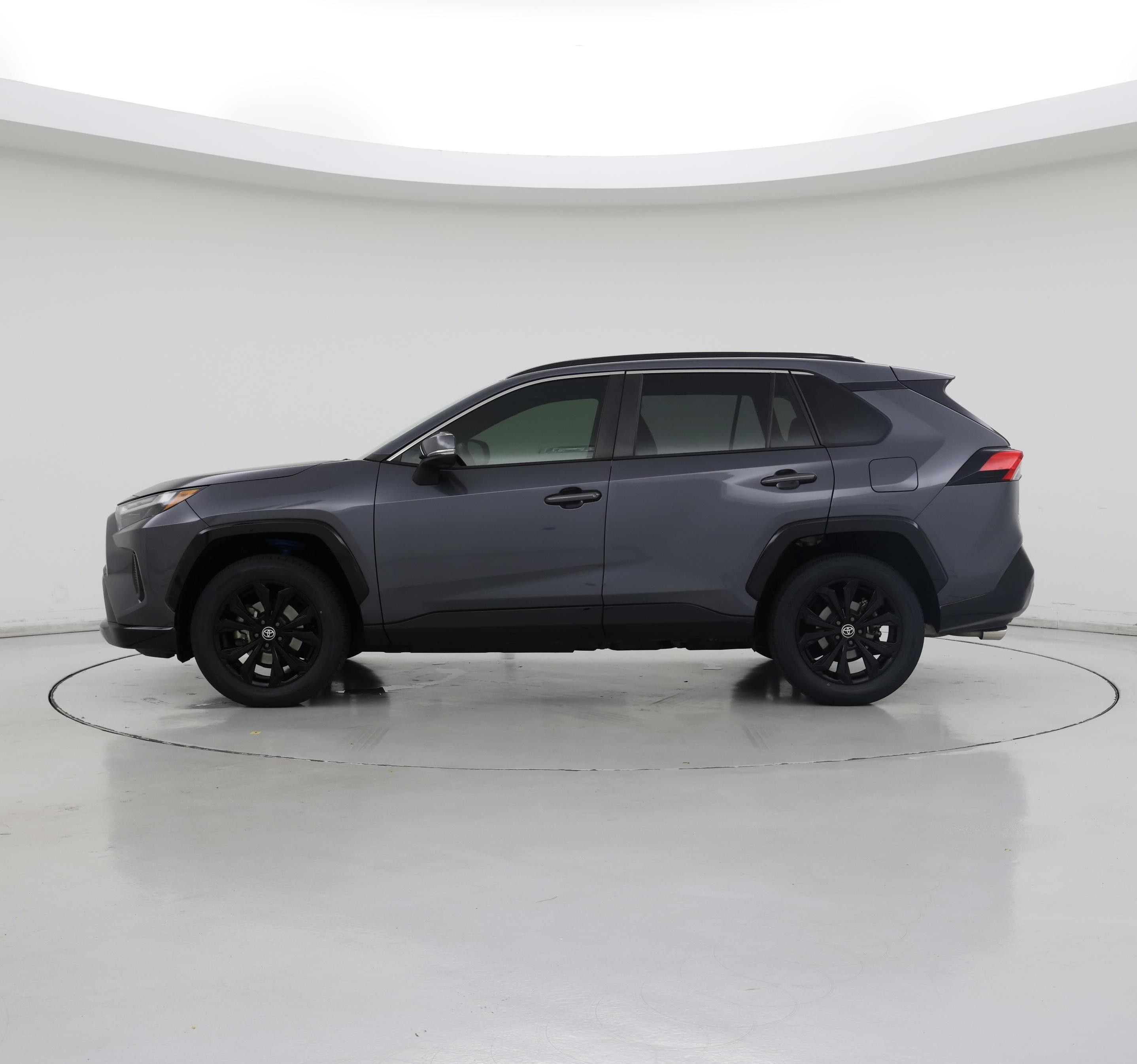 Thumbnail: 2022 Toyota RAV4 - 3