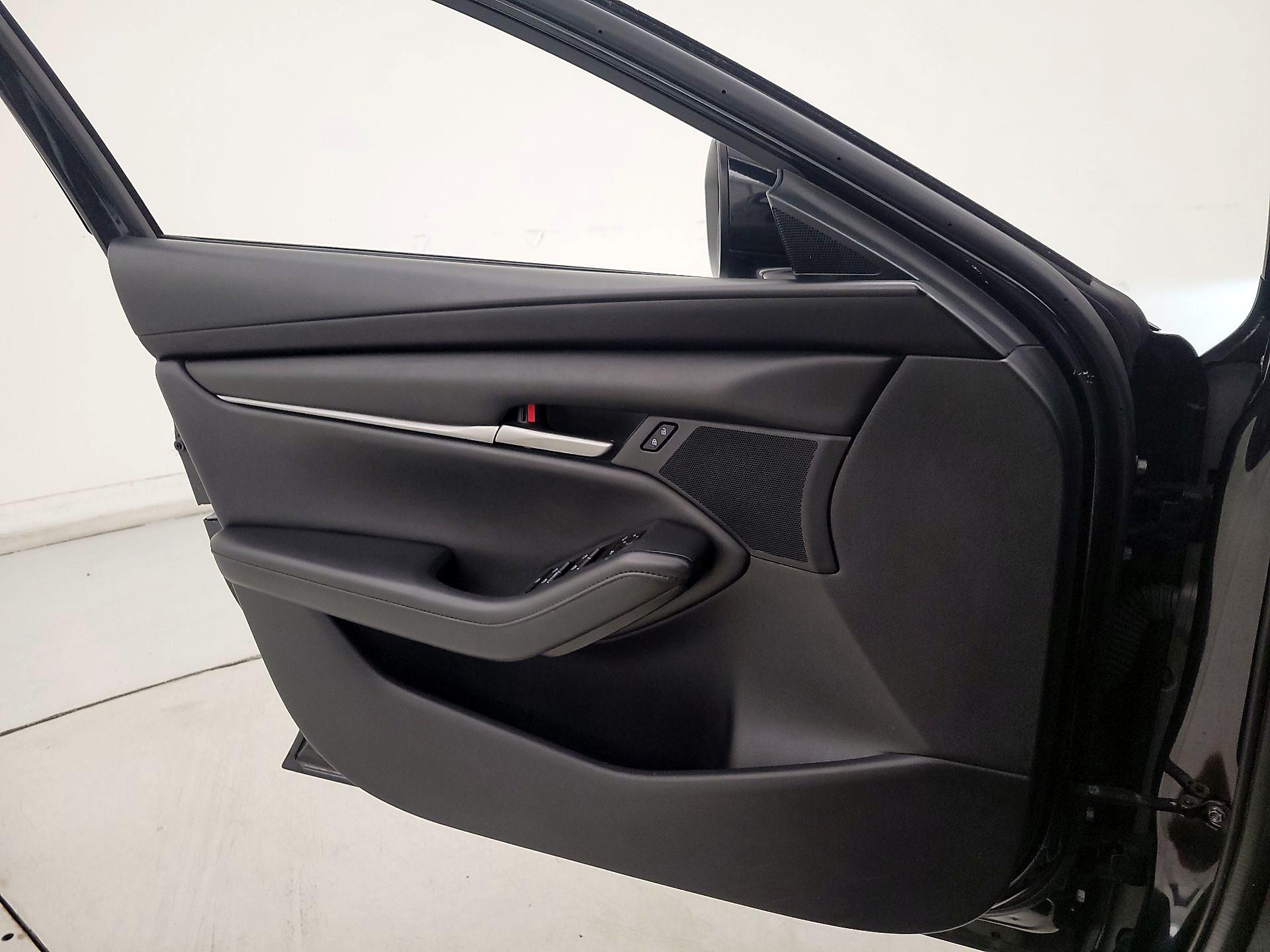 Thumbnail: 2023 Mazda Mazda3 - 12