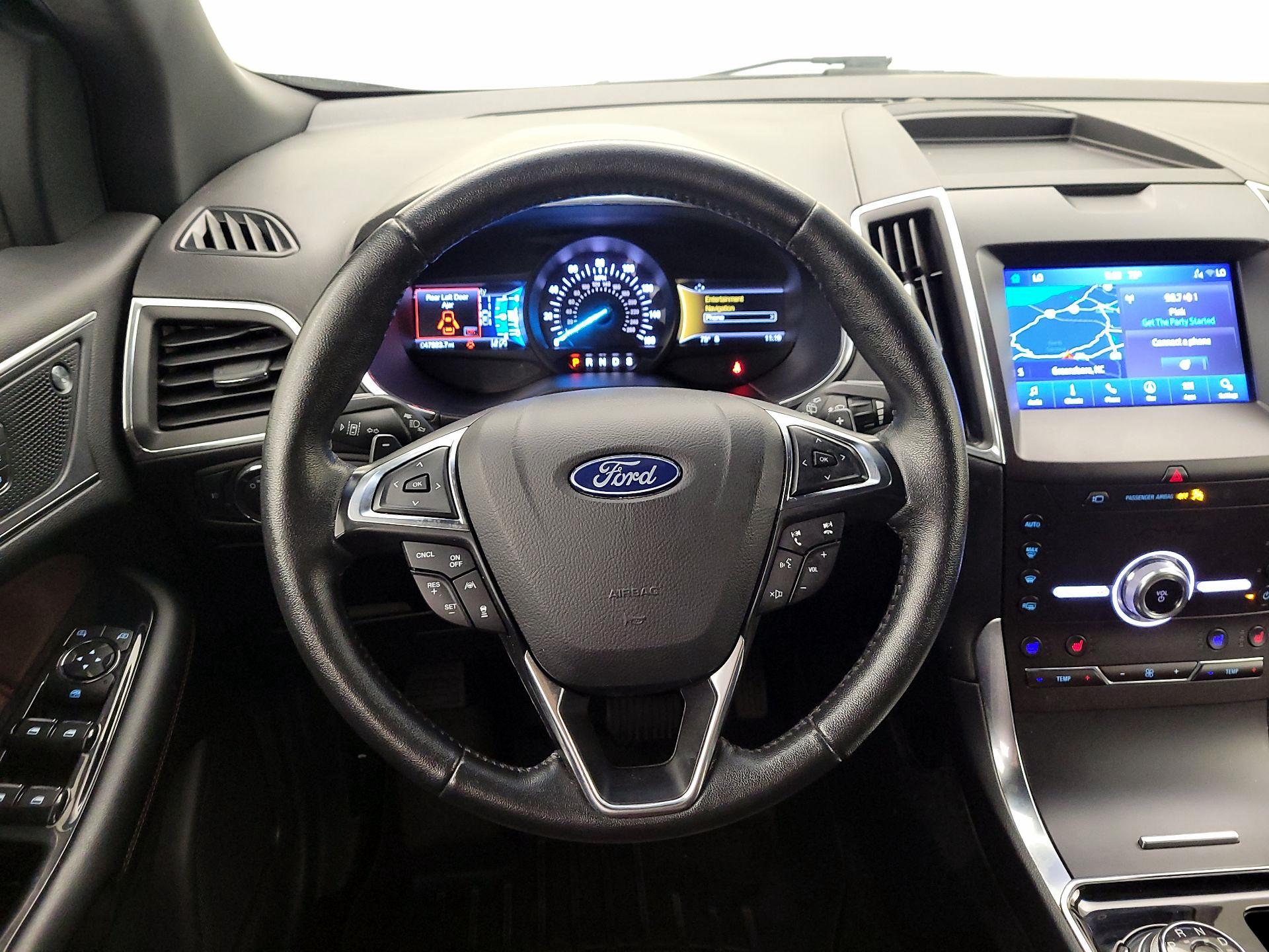 Thumbnail: 2020 Ford Edge - 10