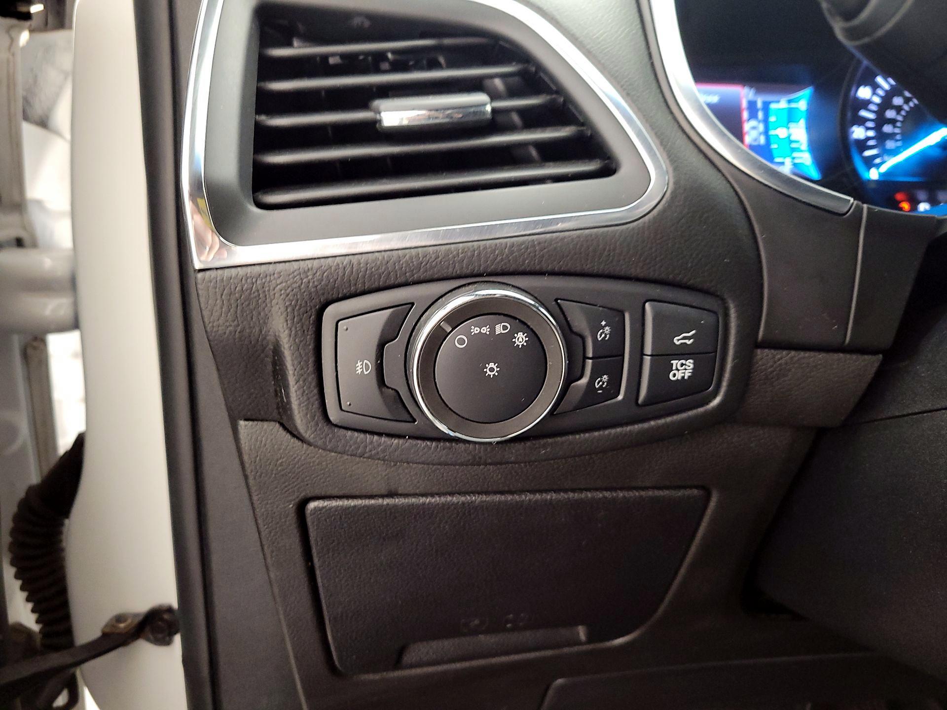 Thumbnail: 2020 Ford Edge - 13