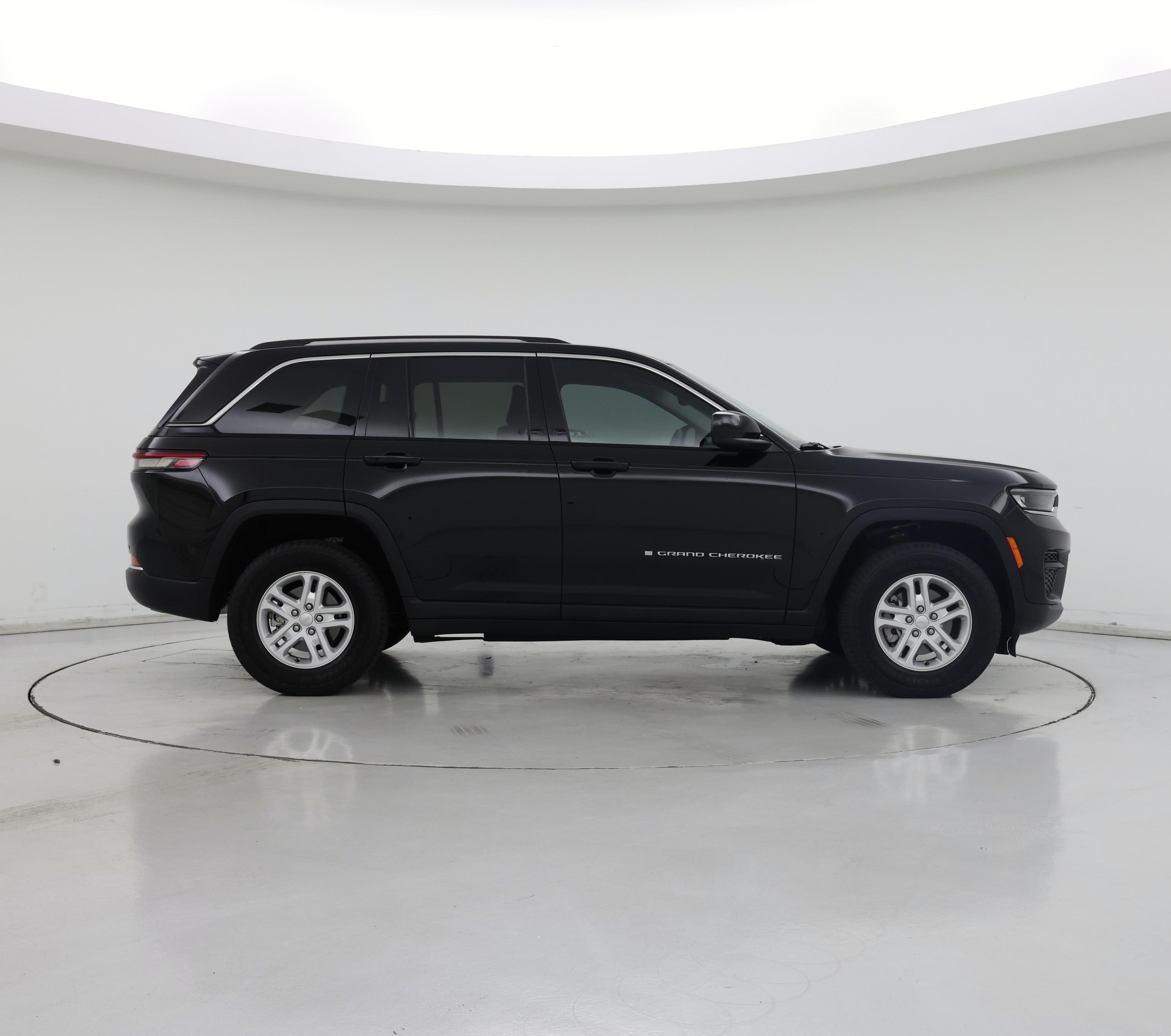 Thumbnail: 2023 Jeep Grand Cherokee - 7