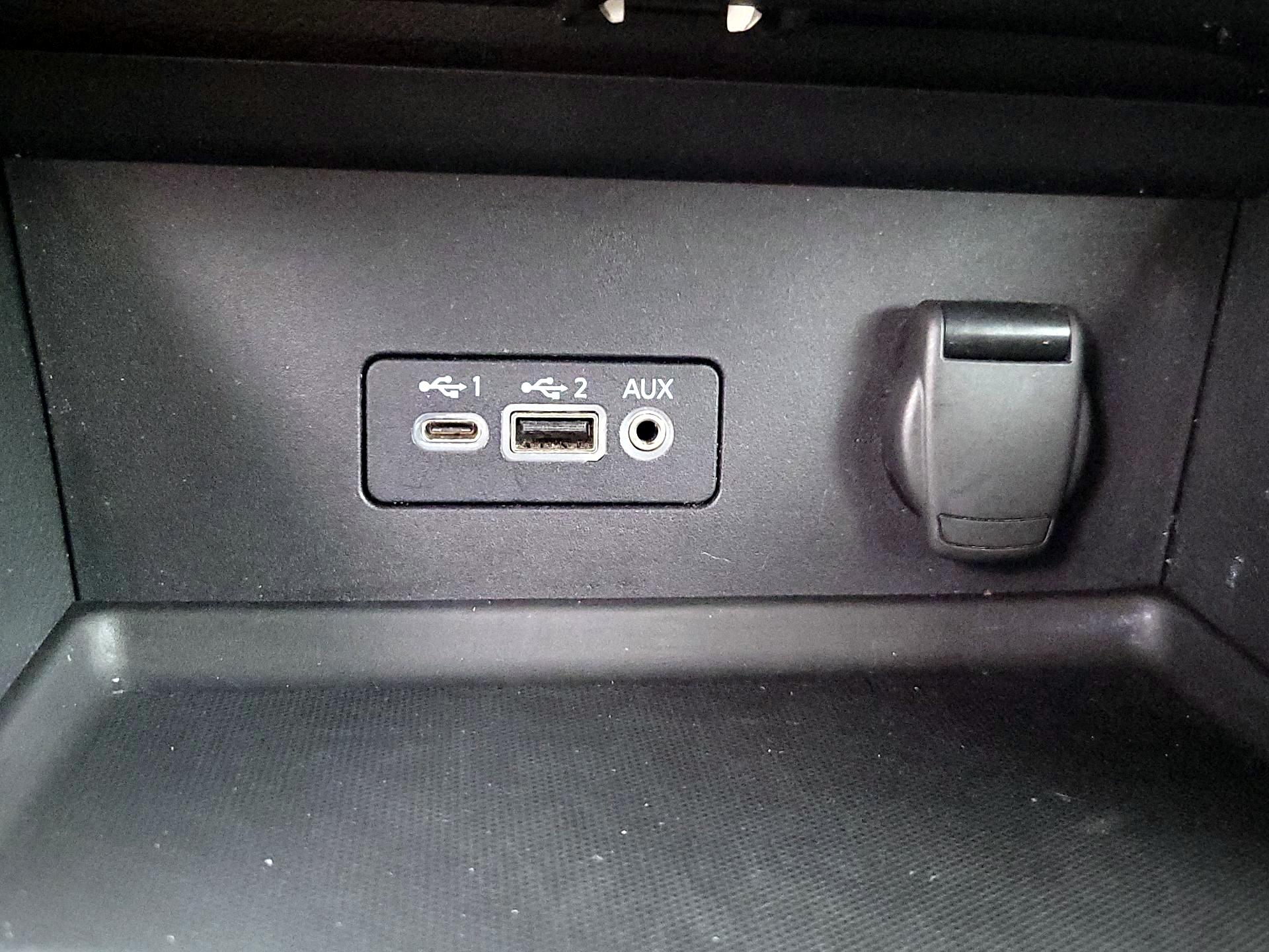 Thumbnail: 2023 Nissan Sentra - 18