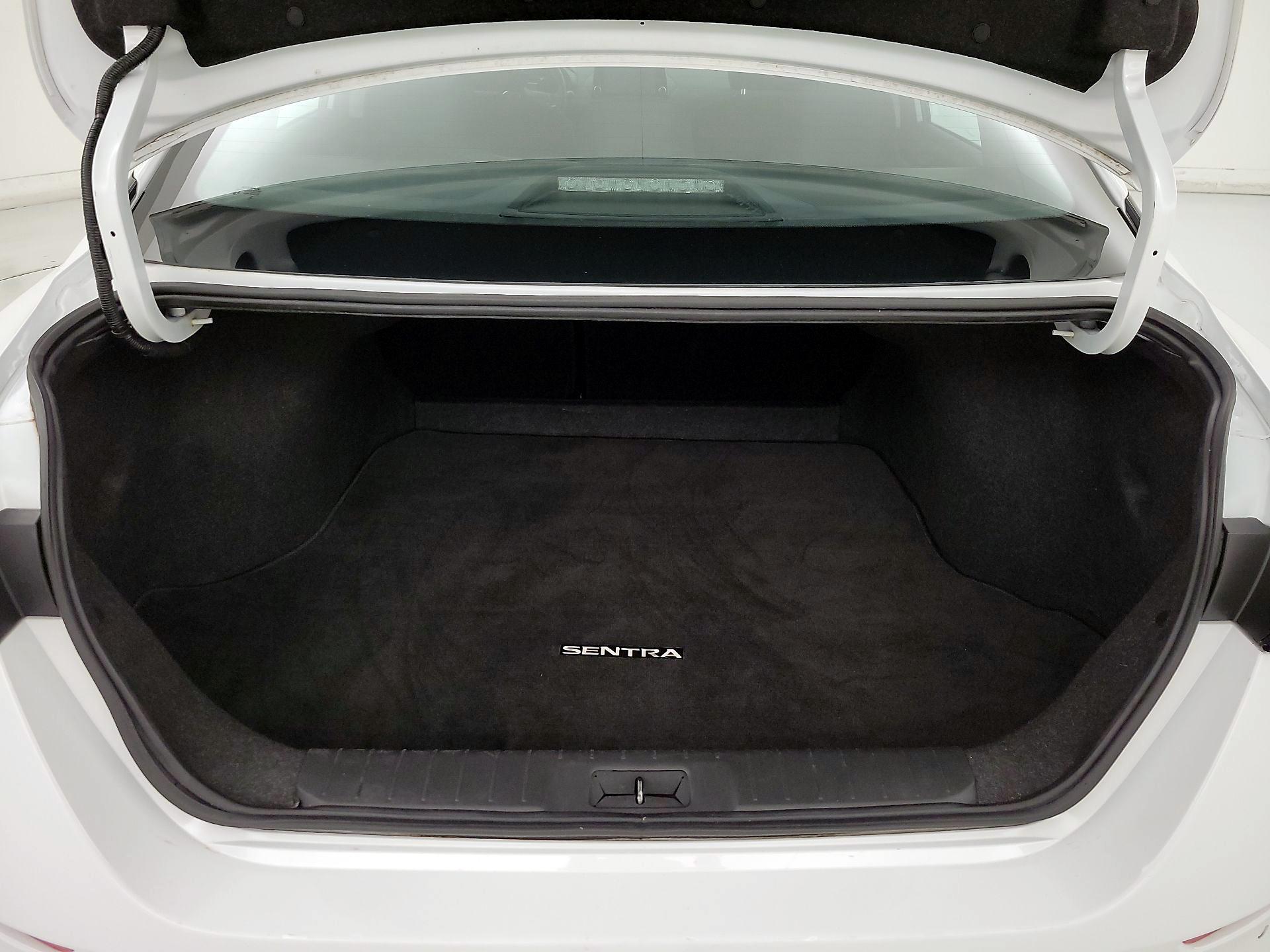 Thumbnail: 2023 Nissan Sentra - 20